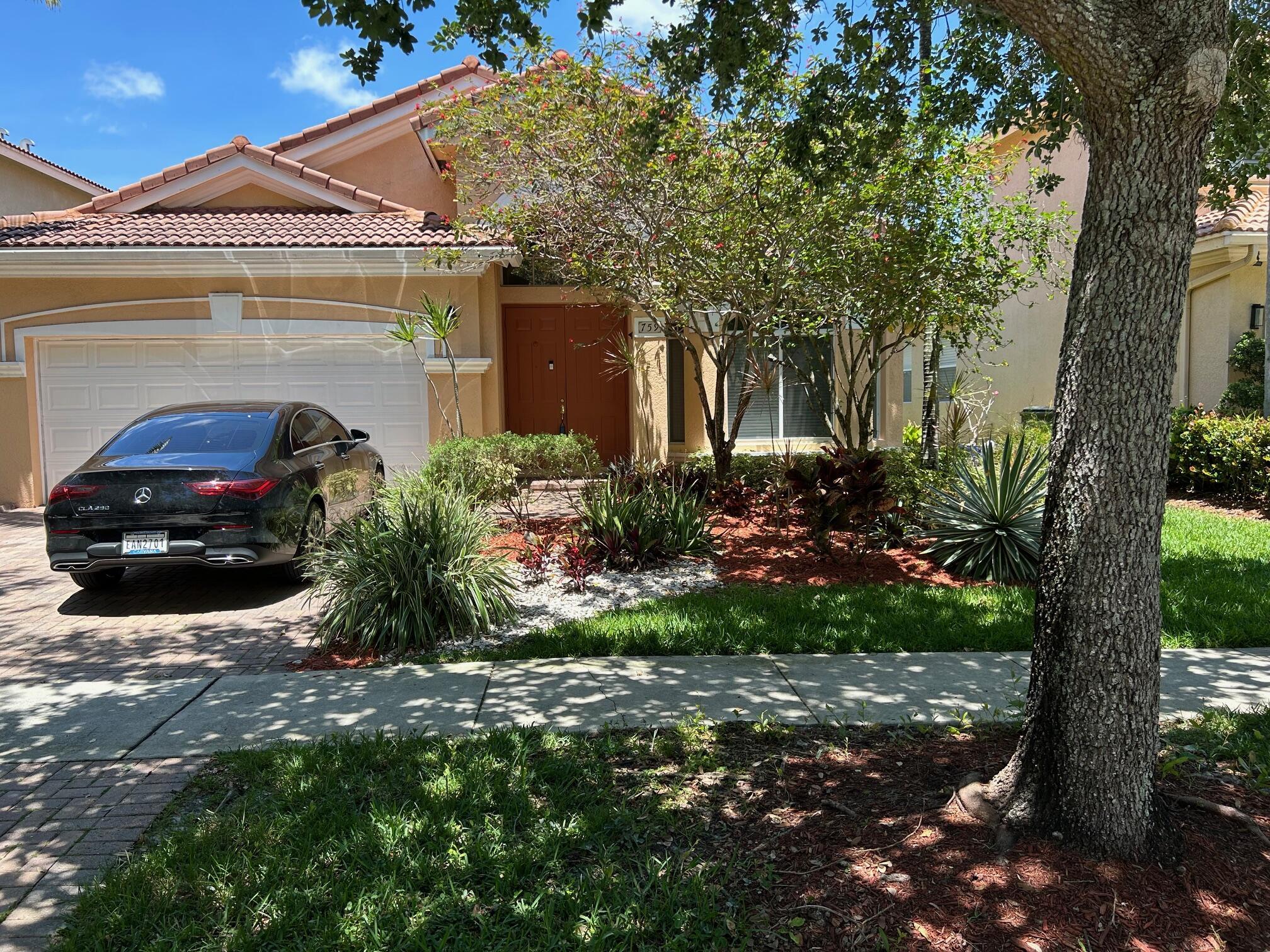759 Gazetta Way, West Palm Beach, FL 33413, West Palm Beach - Photo 3