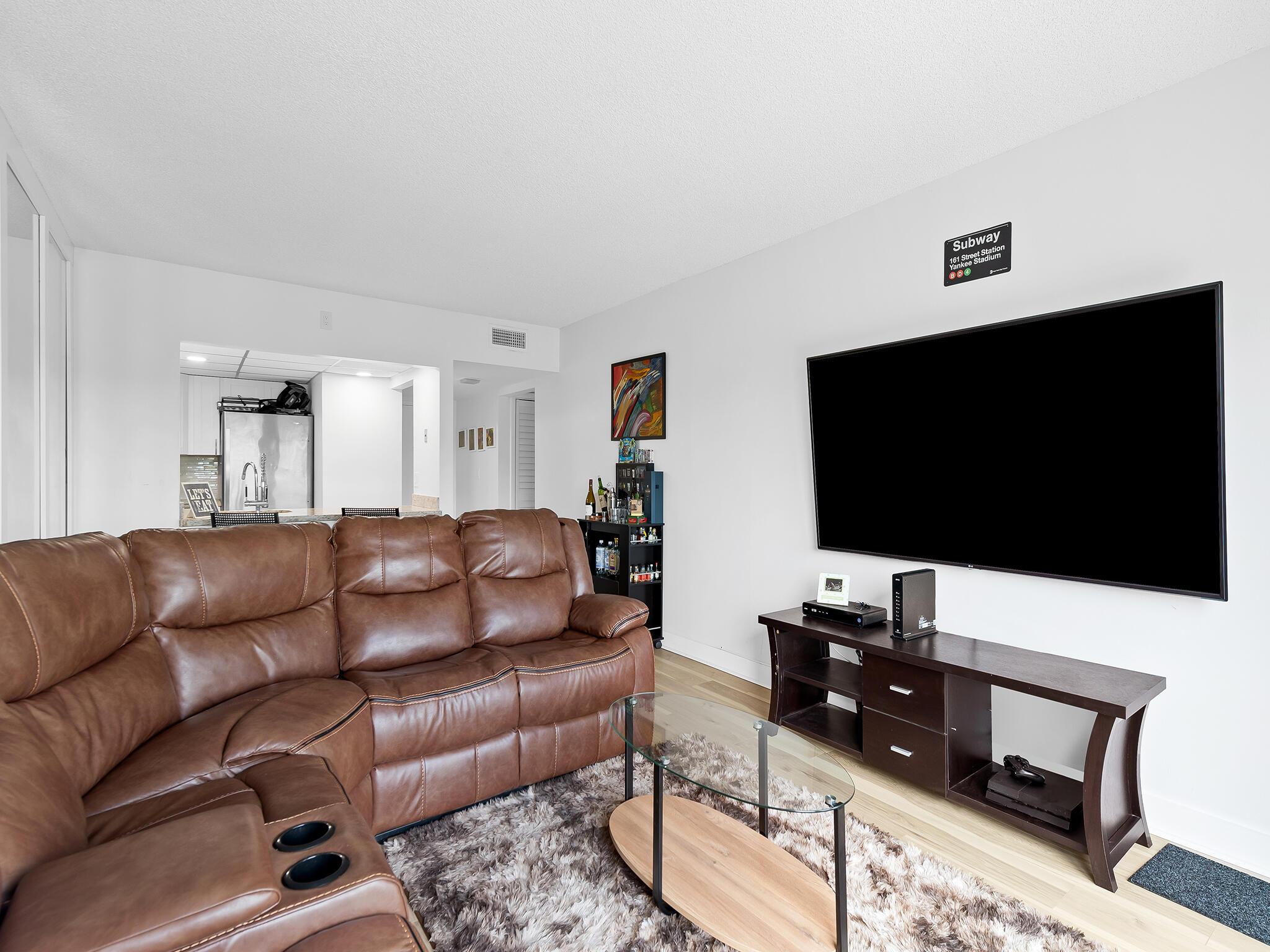 900 River Reach Drive 406, Fort Lauderdale, FL 33315, Fort Lauderdale - Photo 2