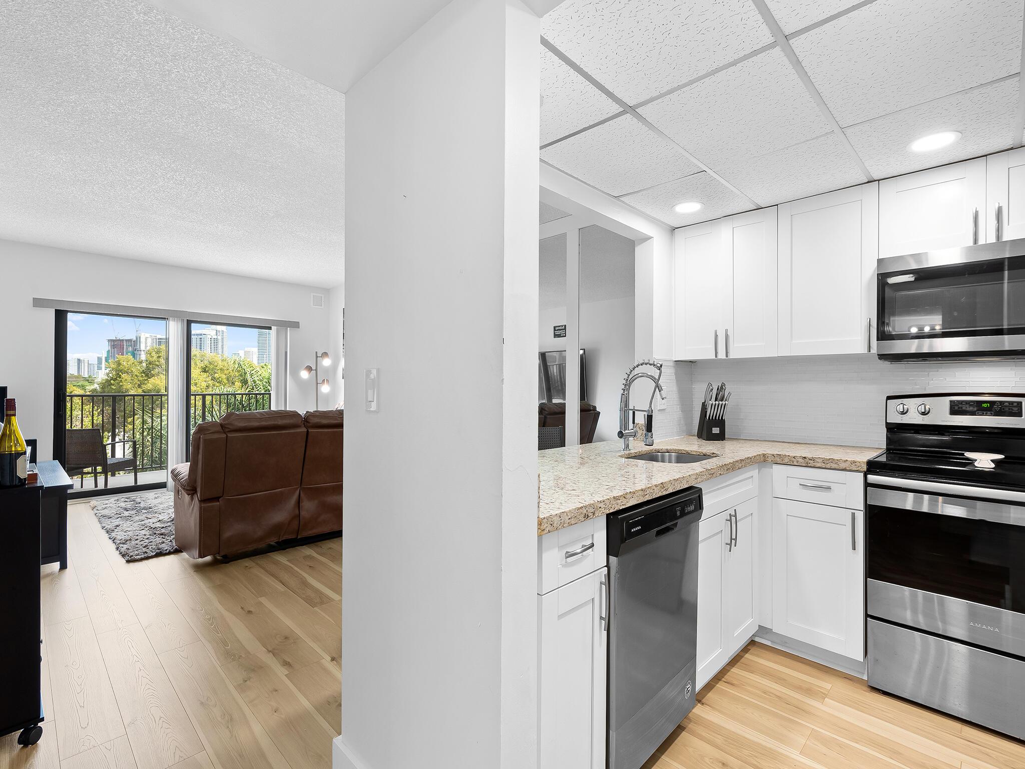 900 River Reach Drive 406, Fort Lauderdale, FL 33315, Fort Lauderdale - Photo 4
