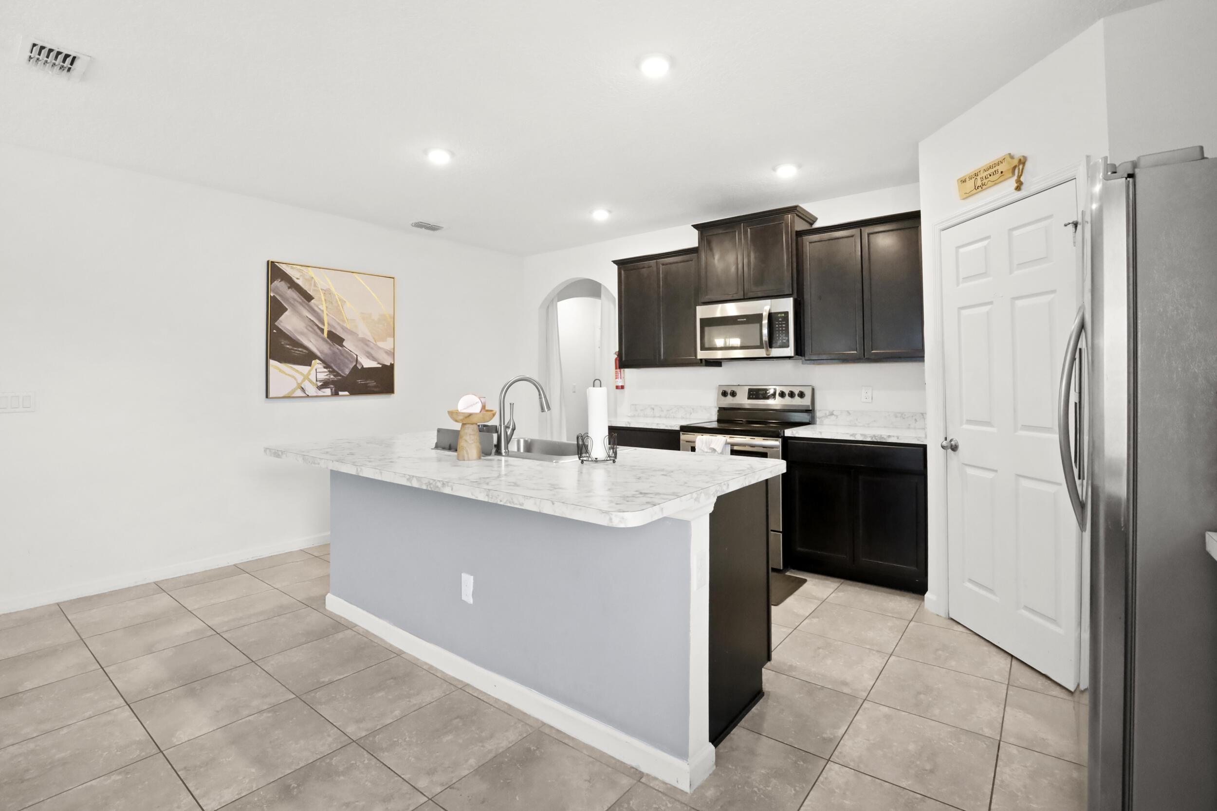 692 SW Paar Drive, Port St. Lucie, FL 34953, Port St. Lucie - Photo 4