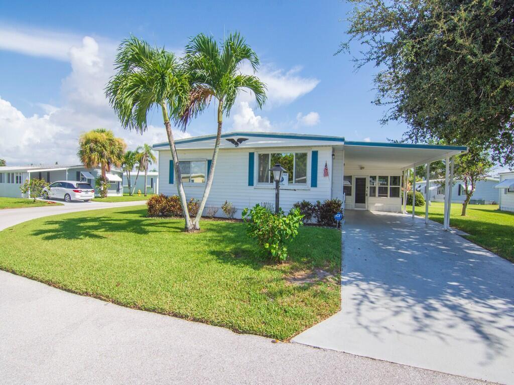 264 NE Cameo Way, Jensen Beach, FL 34957, Jensen Beach - Photo 4