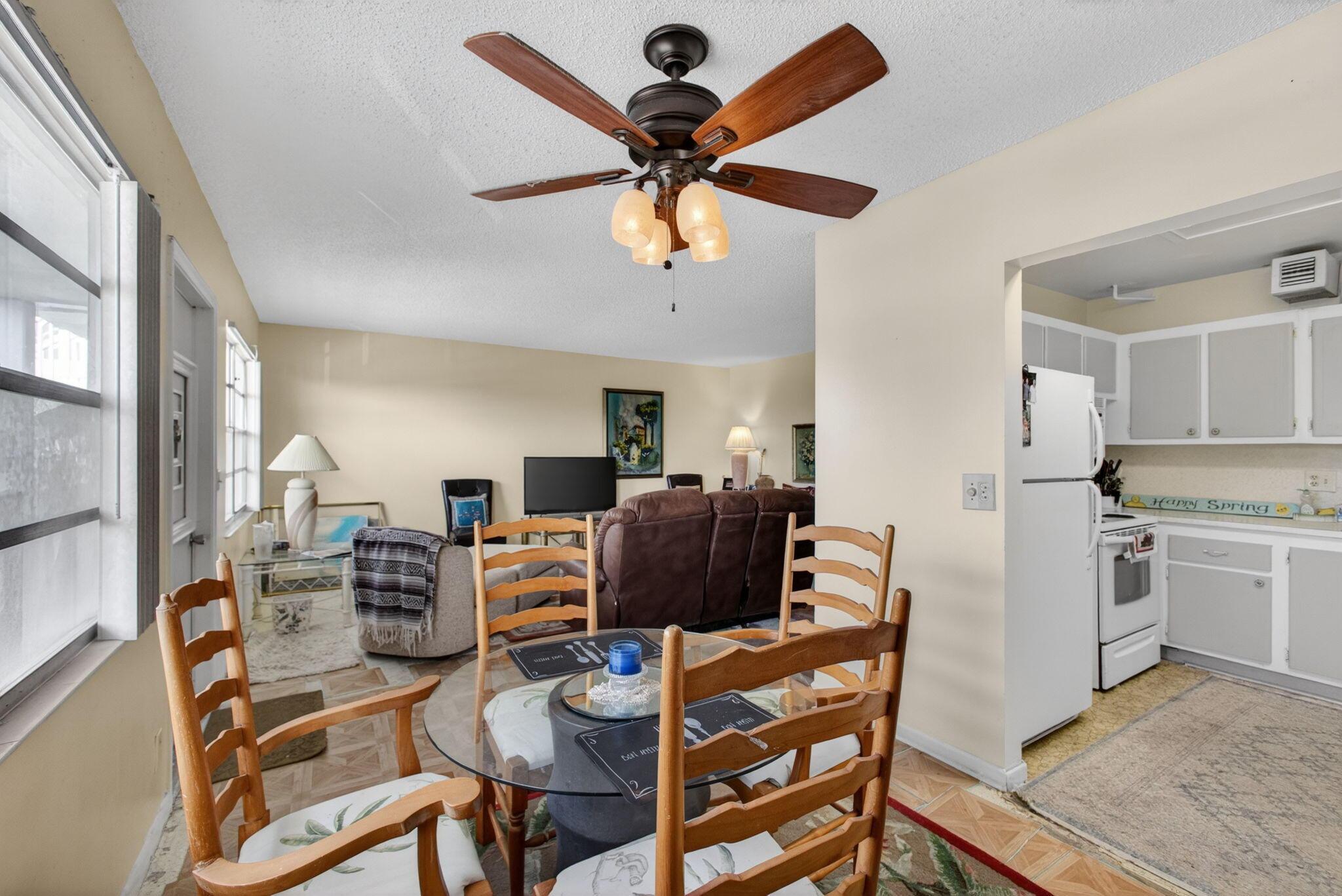 348 Wellington H, West Palm Beach, FL 33417, West Palm Beach - Photo 4