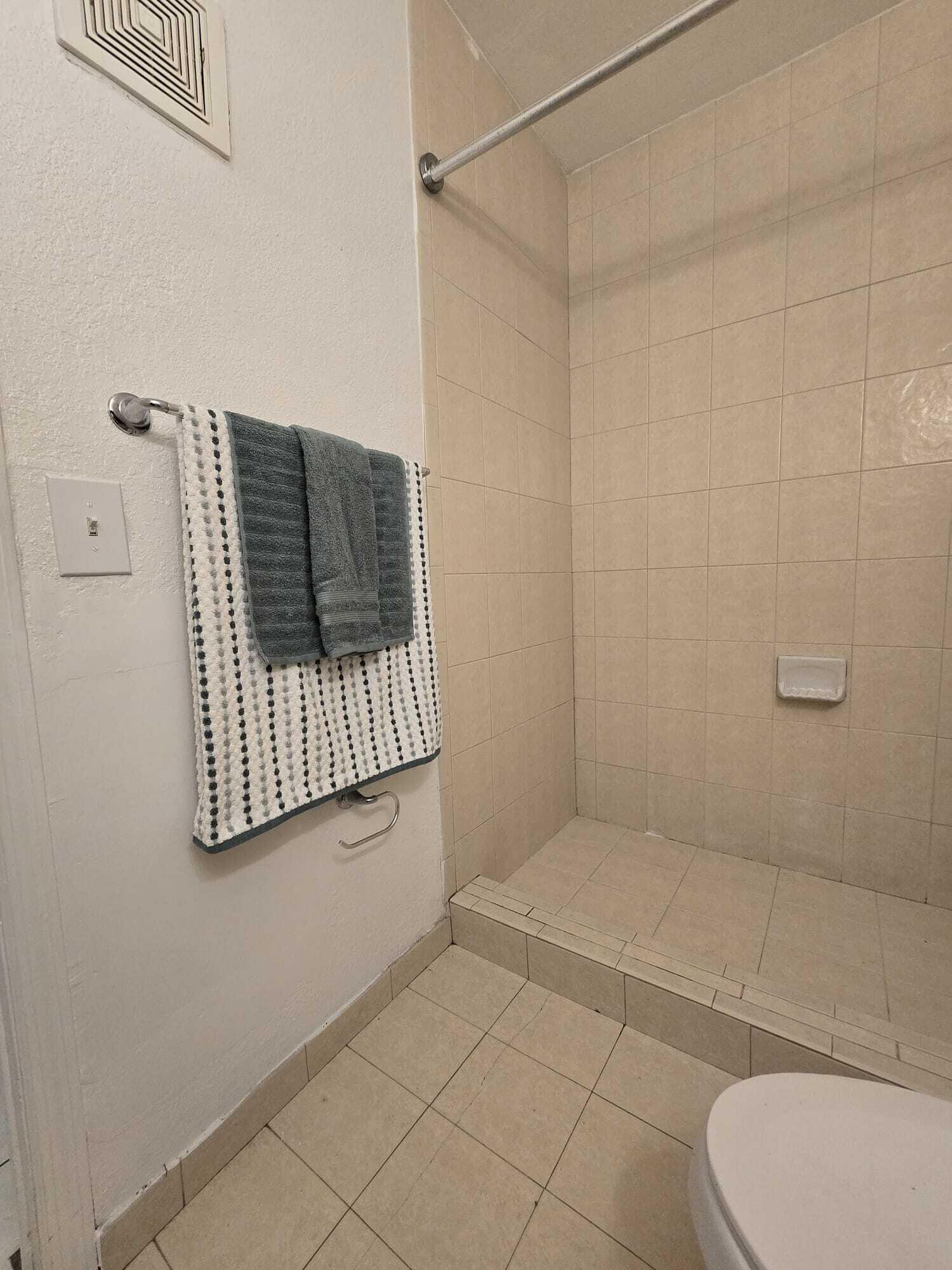 1201 SW 52nd Avenue 202-2, North Lauderdale, FL 33068, North Lauderdale - Photo 4
