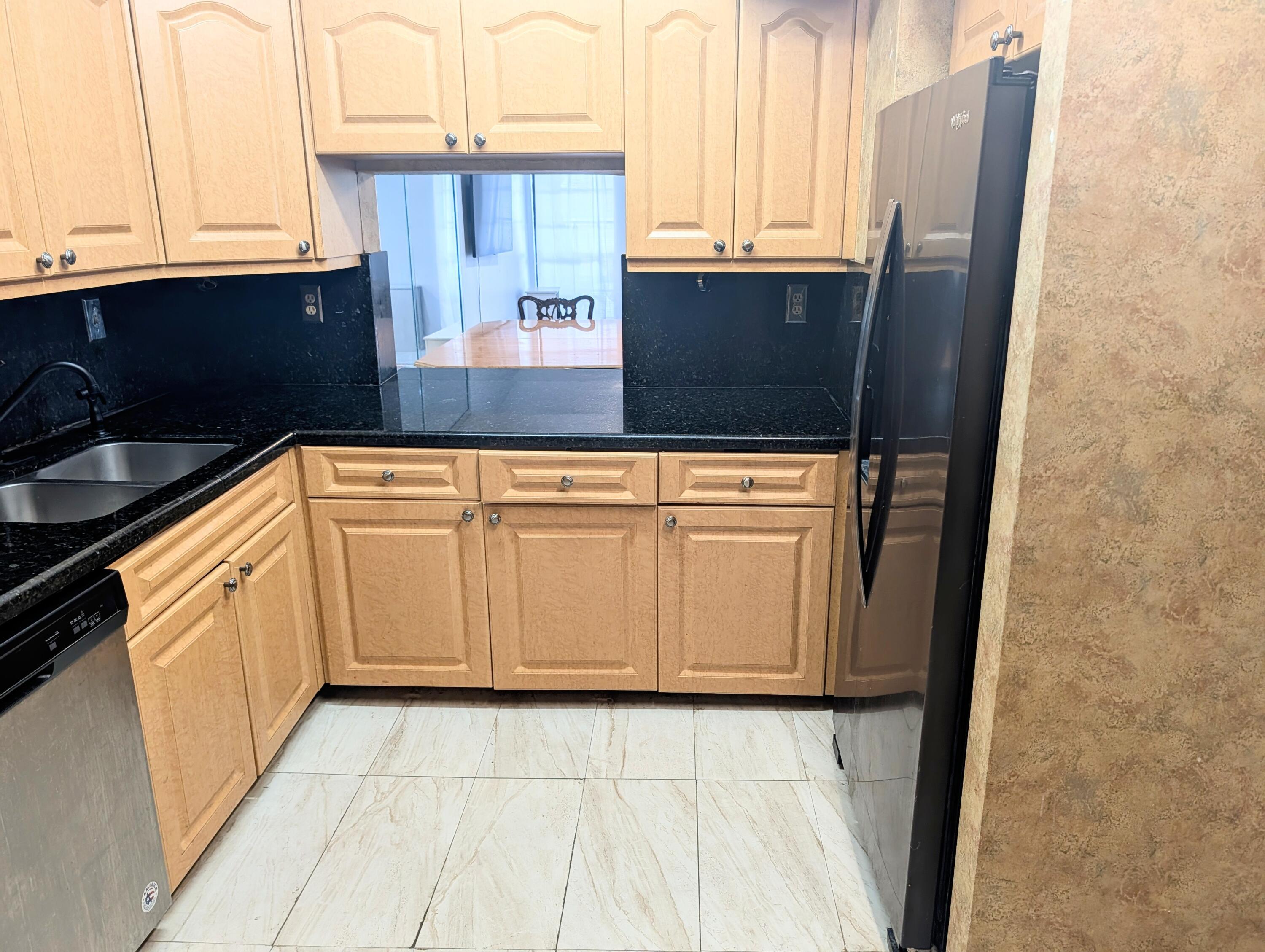 6651 Racquet Club Drive, Lauderhill, FL 33319, Lauderhill - Photo 5