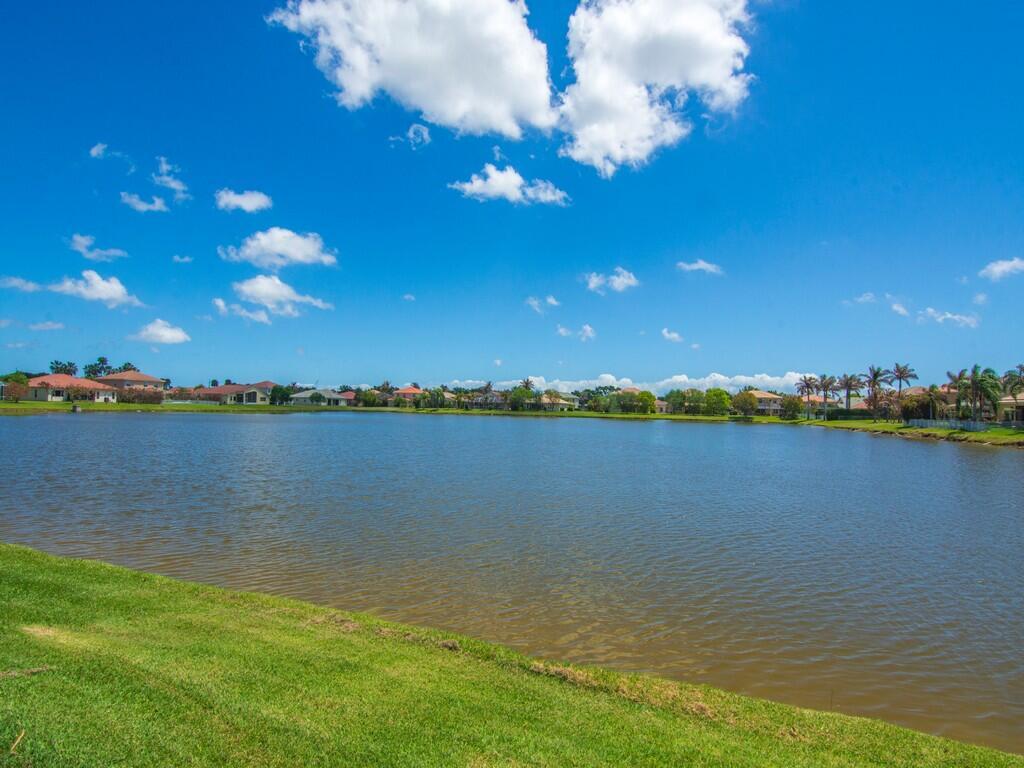 1010 SW Ruby Ave Avenue SW, Vero Beach, FL 32968, Vero Beach - Photo 3