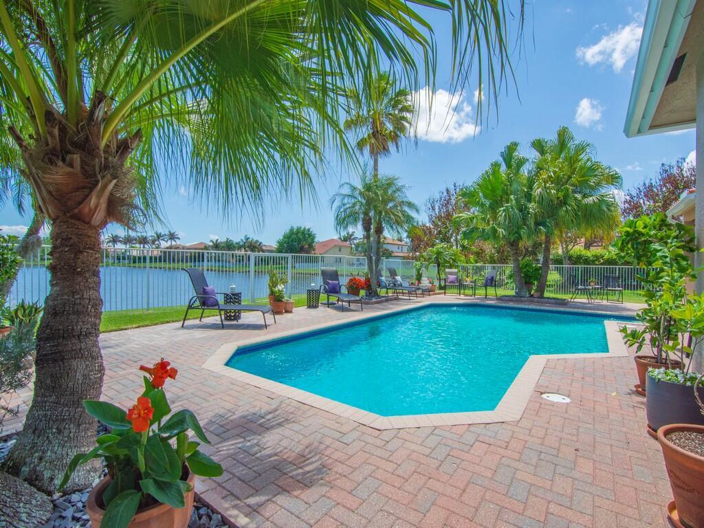 1010 SW Ruby Ave Avenue SW, Vero Beach, FL 32968, Vero Beach - Photo 5