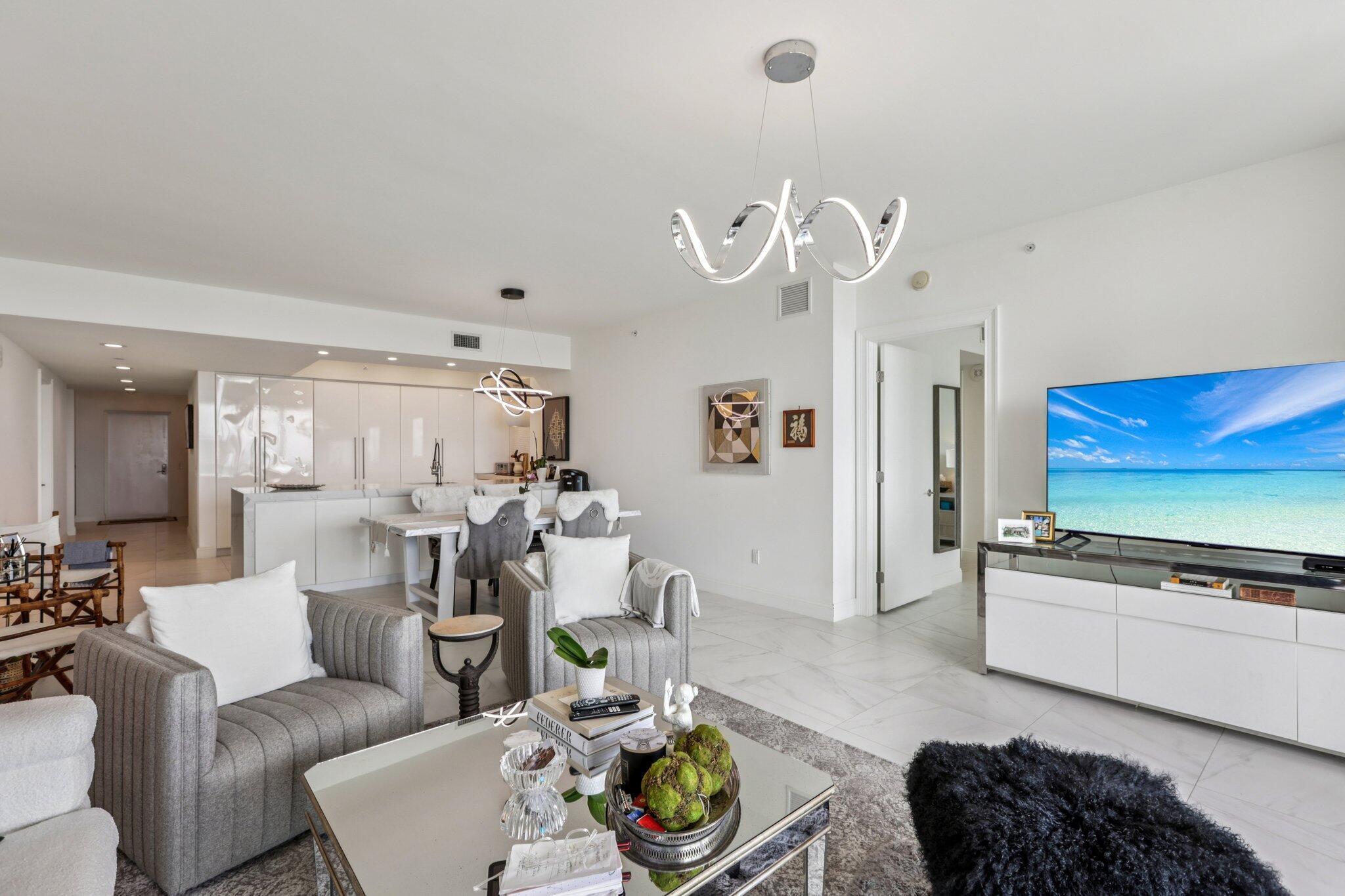 2640 Lake Shore Drive 2008, Riviera Beach, FL 33404, Riviera Beach - Photo 4