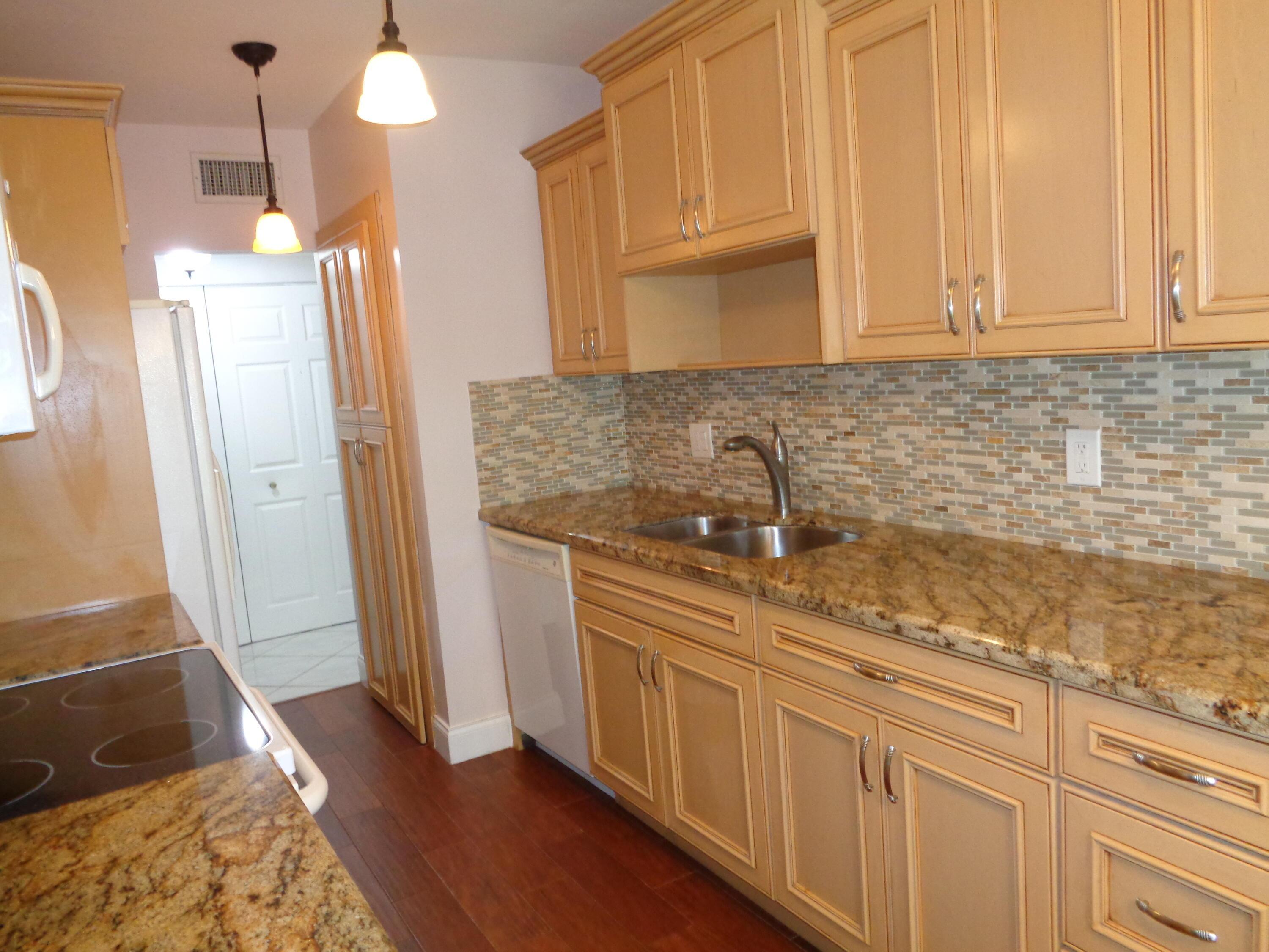 6328 W Longboat Ln Lane W 201, Boca Raton, FL 33433, Boca Raton - Photo 4
