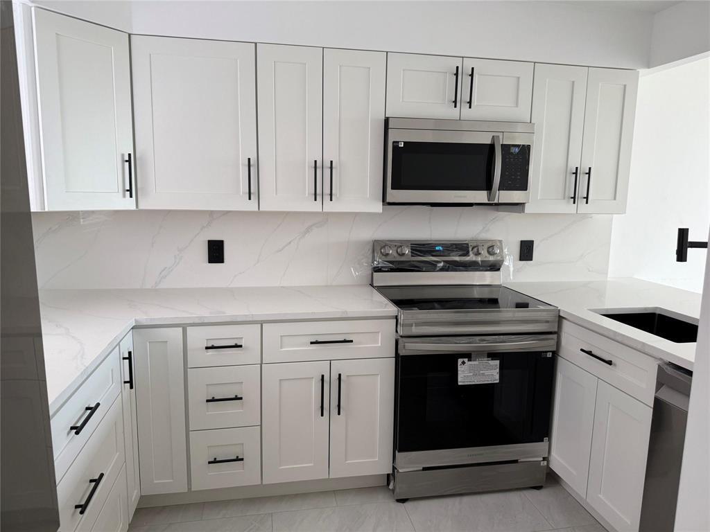 112 Royal Park Drive 4b, Oakland Park, FL 33309, Oakland Park