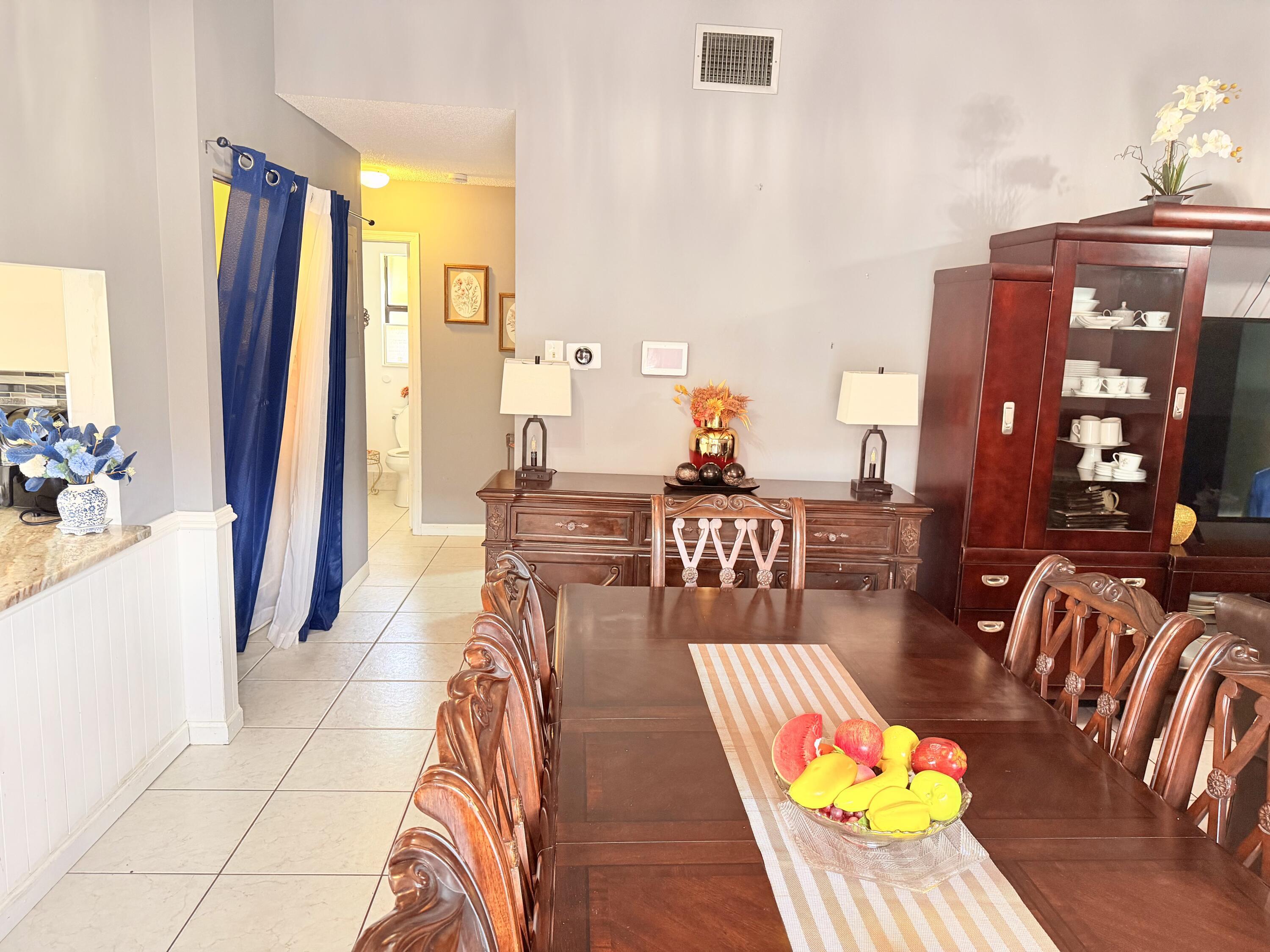 5330 Mendoza Street, West Palm Beach, FL 33415, West Palm Beach - Photo 4