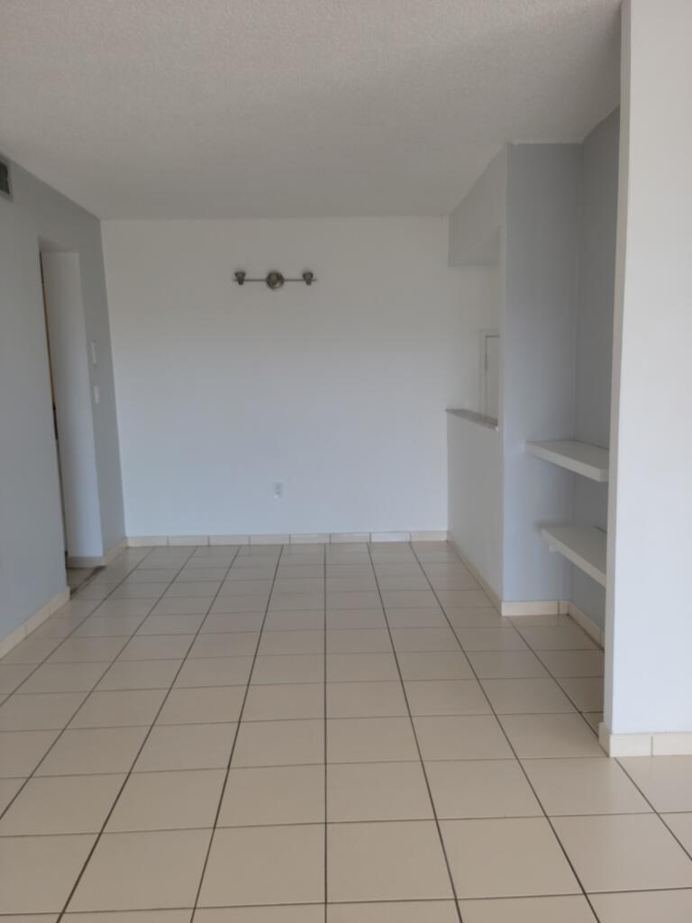 8775 Park Boulevard 412, Miami, FL 33172, Miami - Photo 2