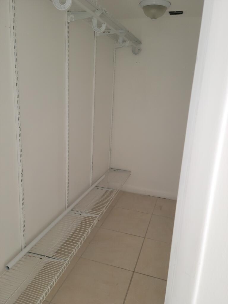 8775 Park Boulevard 412, Miami, FL 33172, Miami - Photo 5