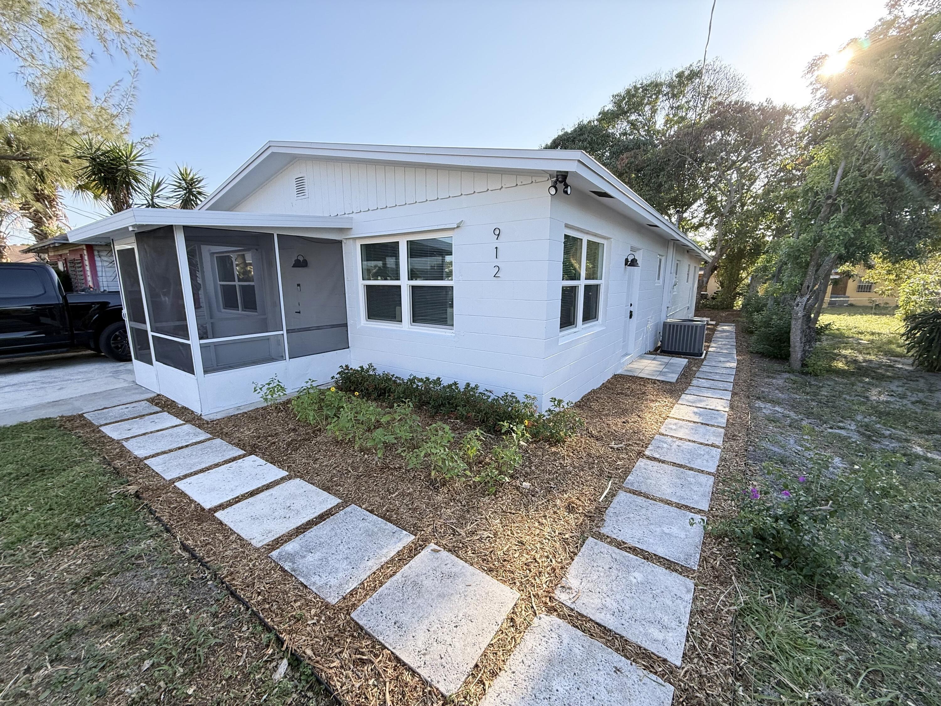 912 SE Tarpon Avenue, Stuart, FL 34994, Stuart