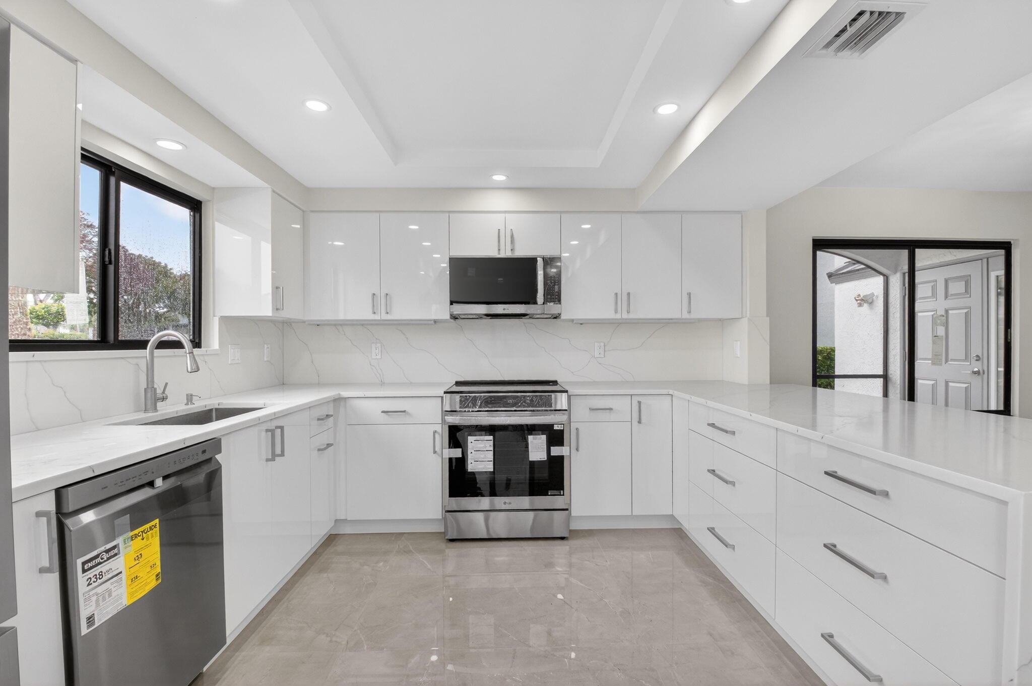 15350 Strathearn Drive 12501, Delray Beach, FL 33446, Delray Beach - Photo 2