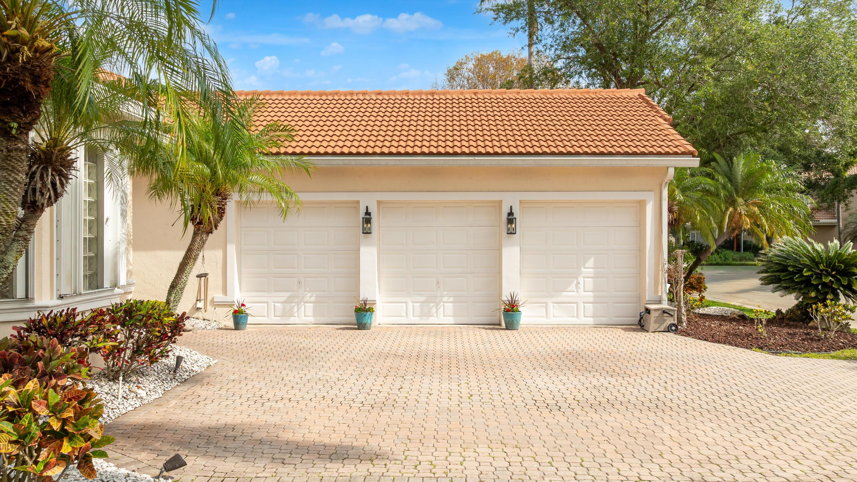 6246 NW 125th Avenue, Coral Springs, FL 33076, Coral Springs - Photo 2