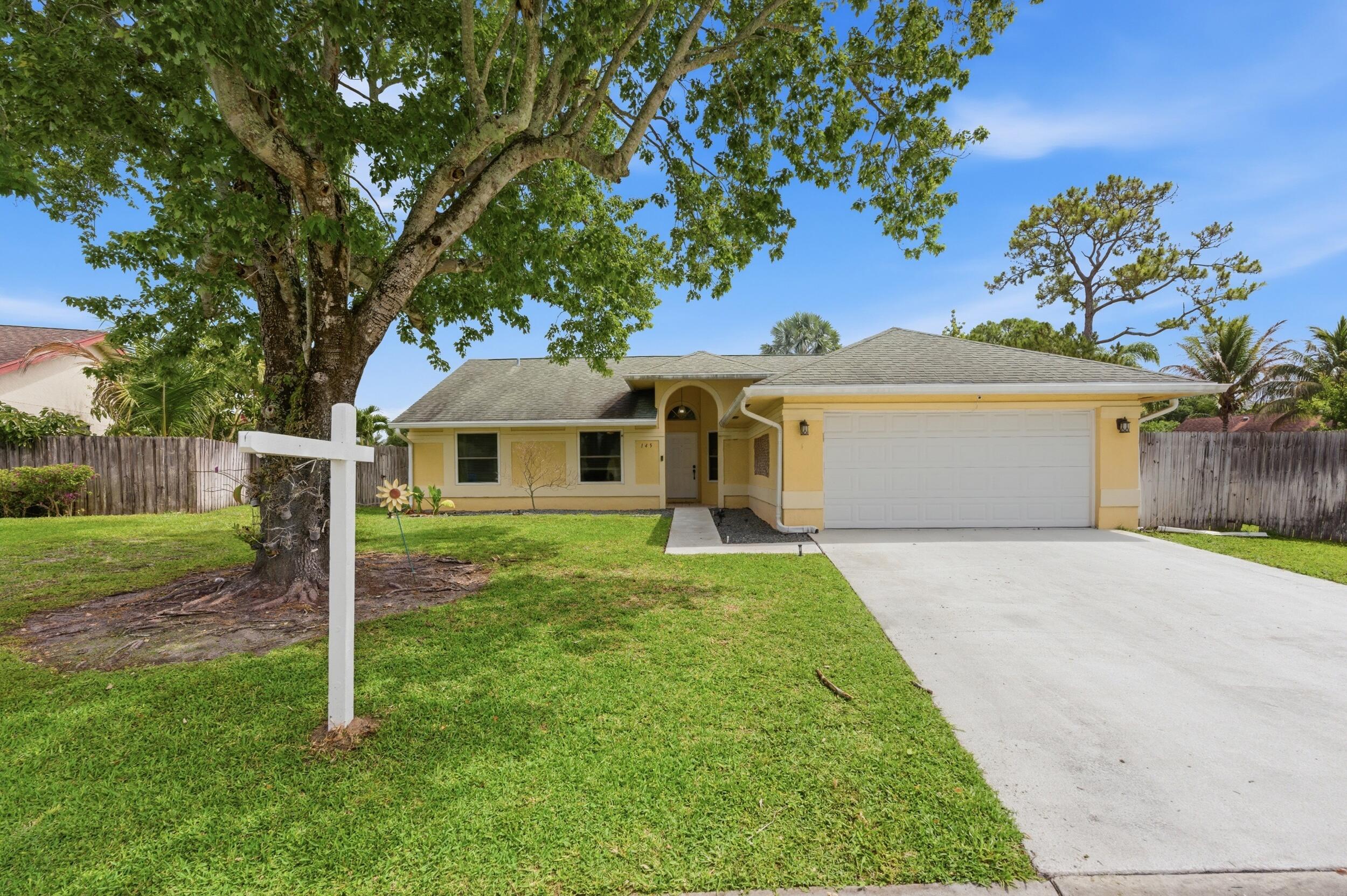 145 Roycourt Circle, Royal Palm Beach, FL 33411, Royal Palm Beach - Photo 4