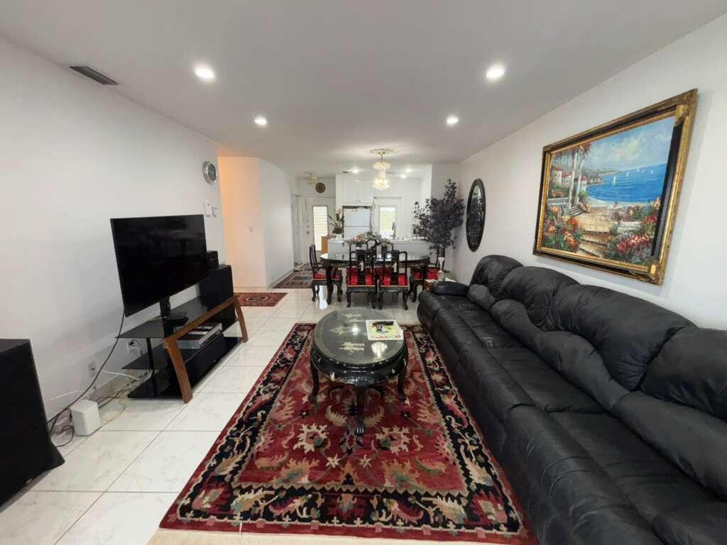 4706 NW 36th Street 605, Lauderdale Lakes, FL 33319, Lauderdale Lakes
