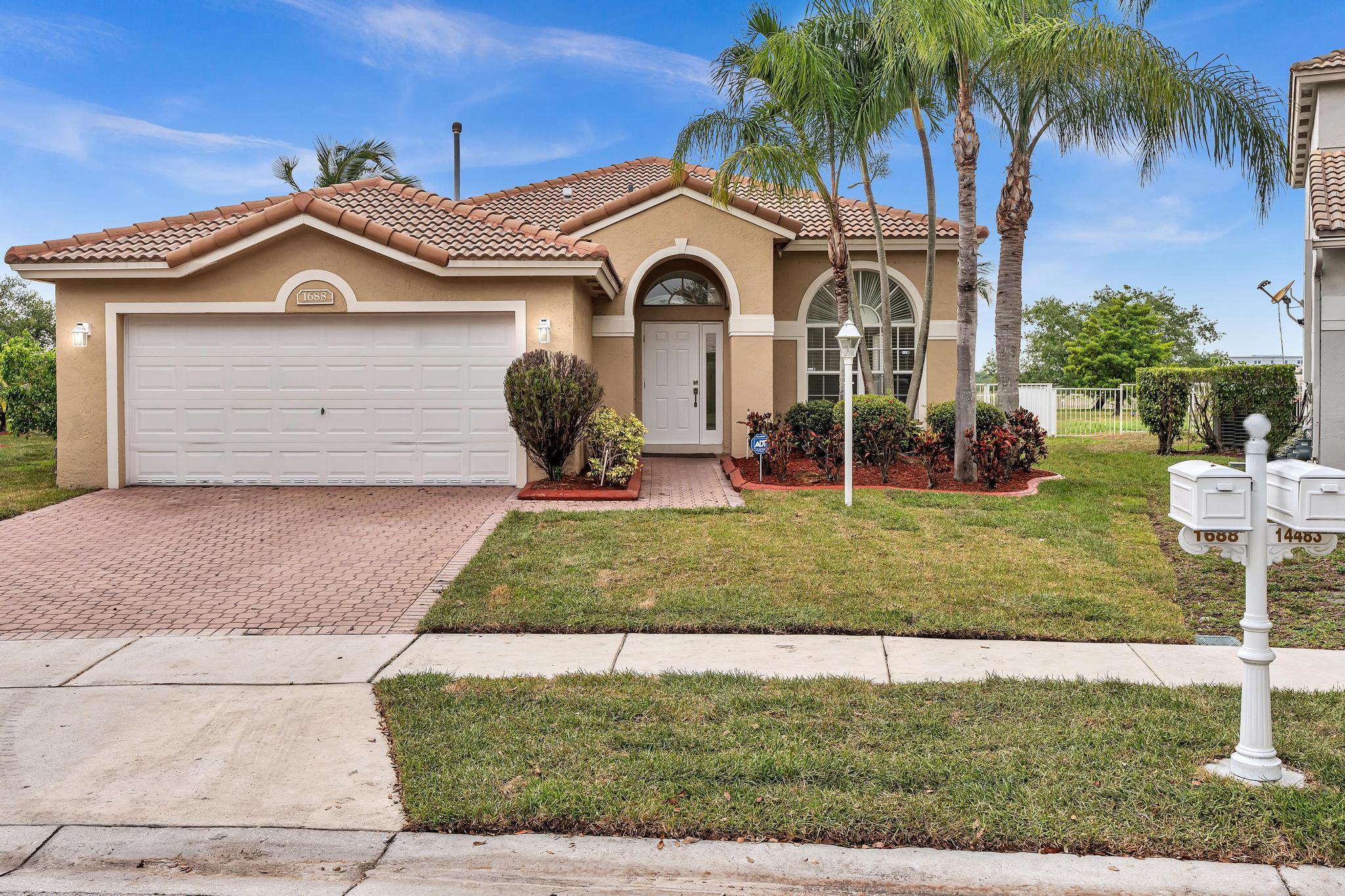 1688 NW 144th Way, Pembroke Pines, FL 33028, Pembroke Pines - Photo 2