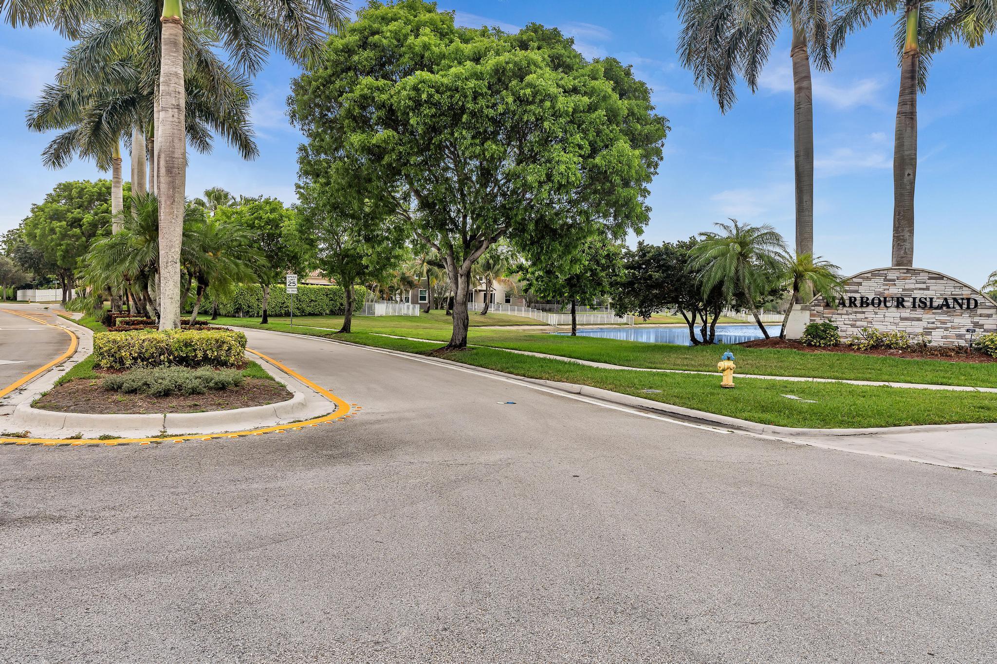 1688 NW 144th Way, Pembroke Pines, FL 33028, Pembroke Pines - Photo 5