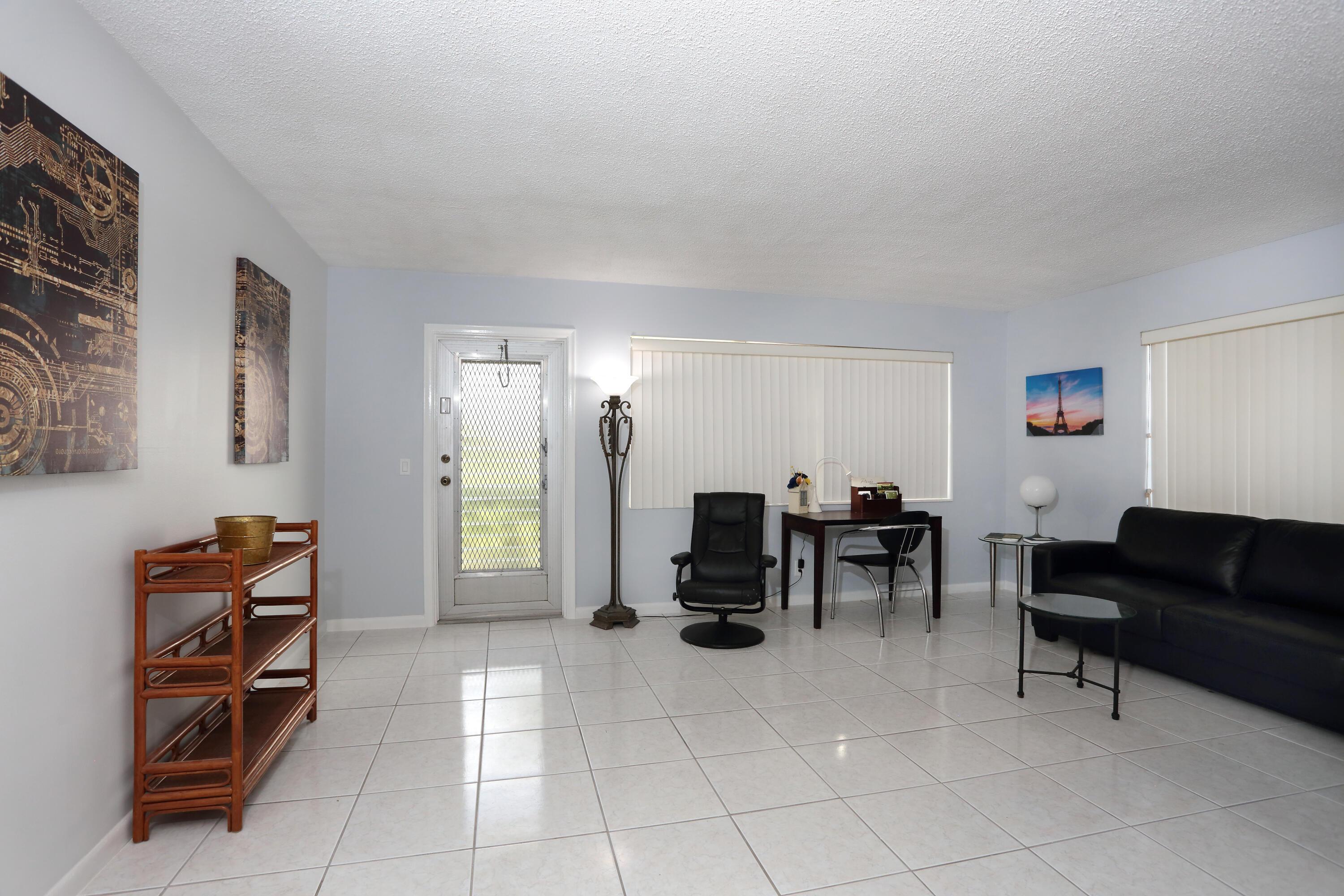 331 Windsor O, West Palm Beach, FL 33417, West Palm Beach