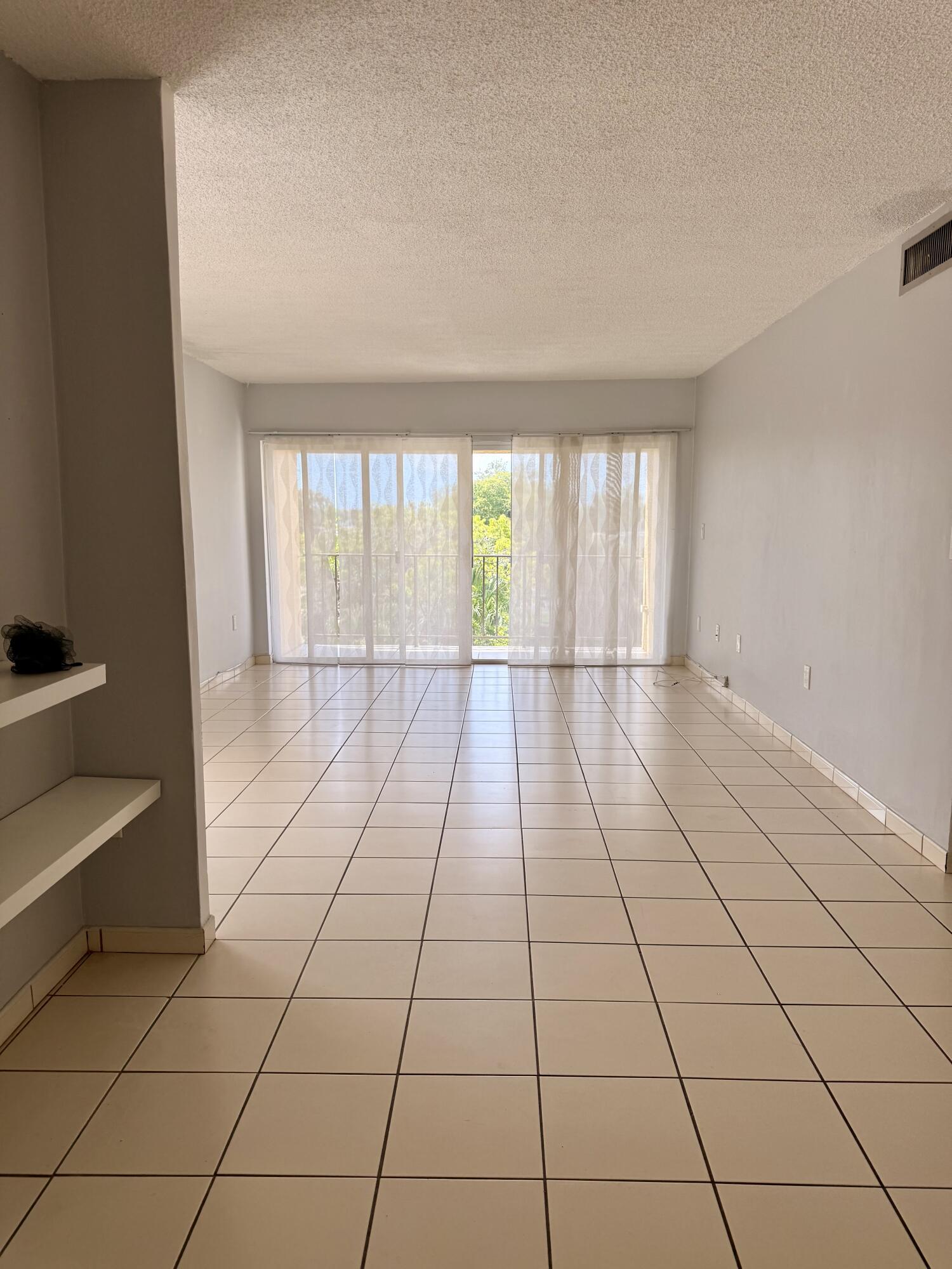 8775 Park Boulevard 412, Miami, FL 33172, Miami