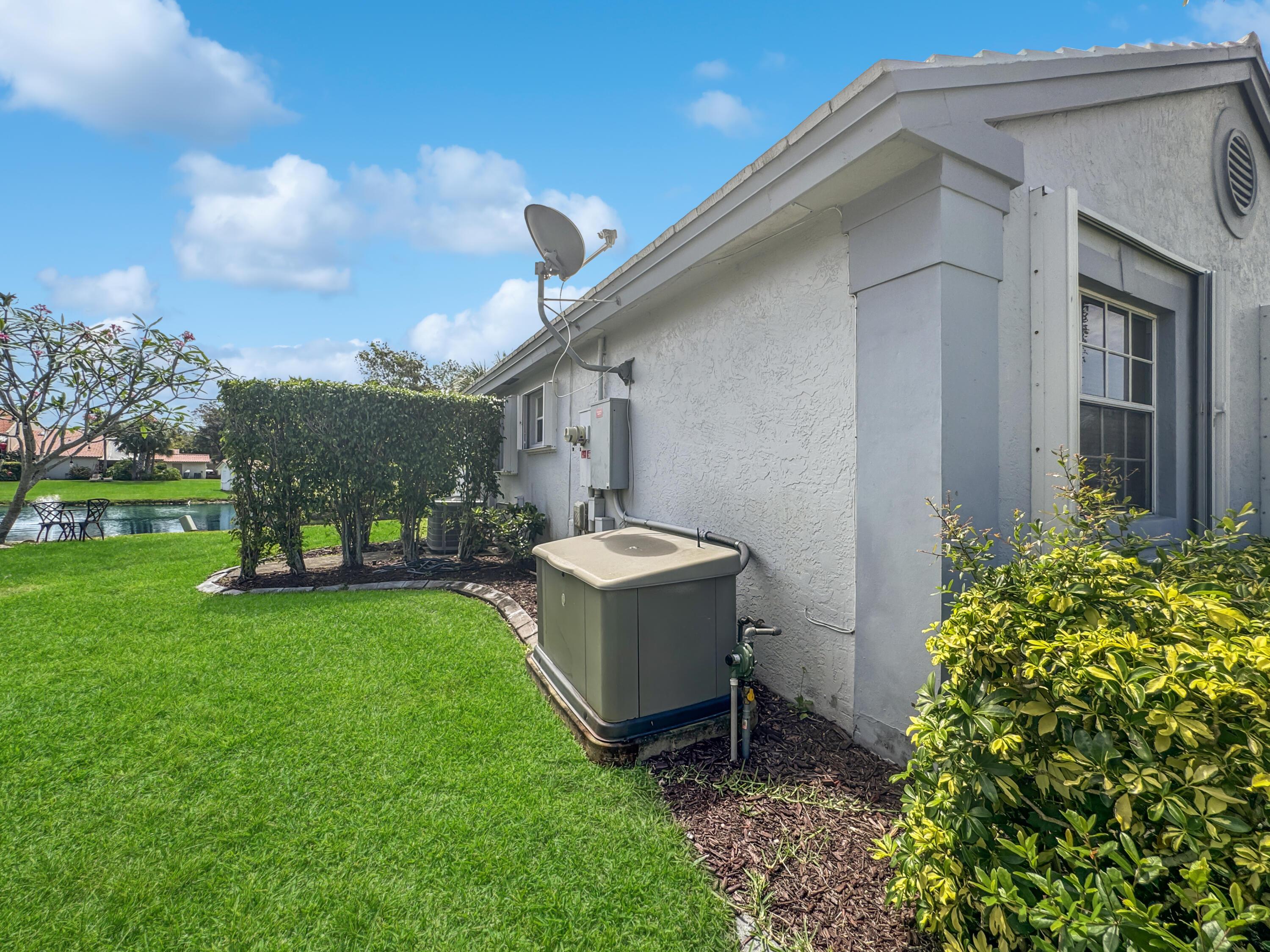 180 NW 47th Avenue, Deerfield Beach, FL 33442, Deerfield Beach - Photo 2