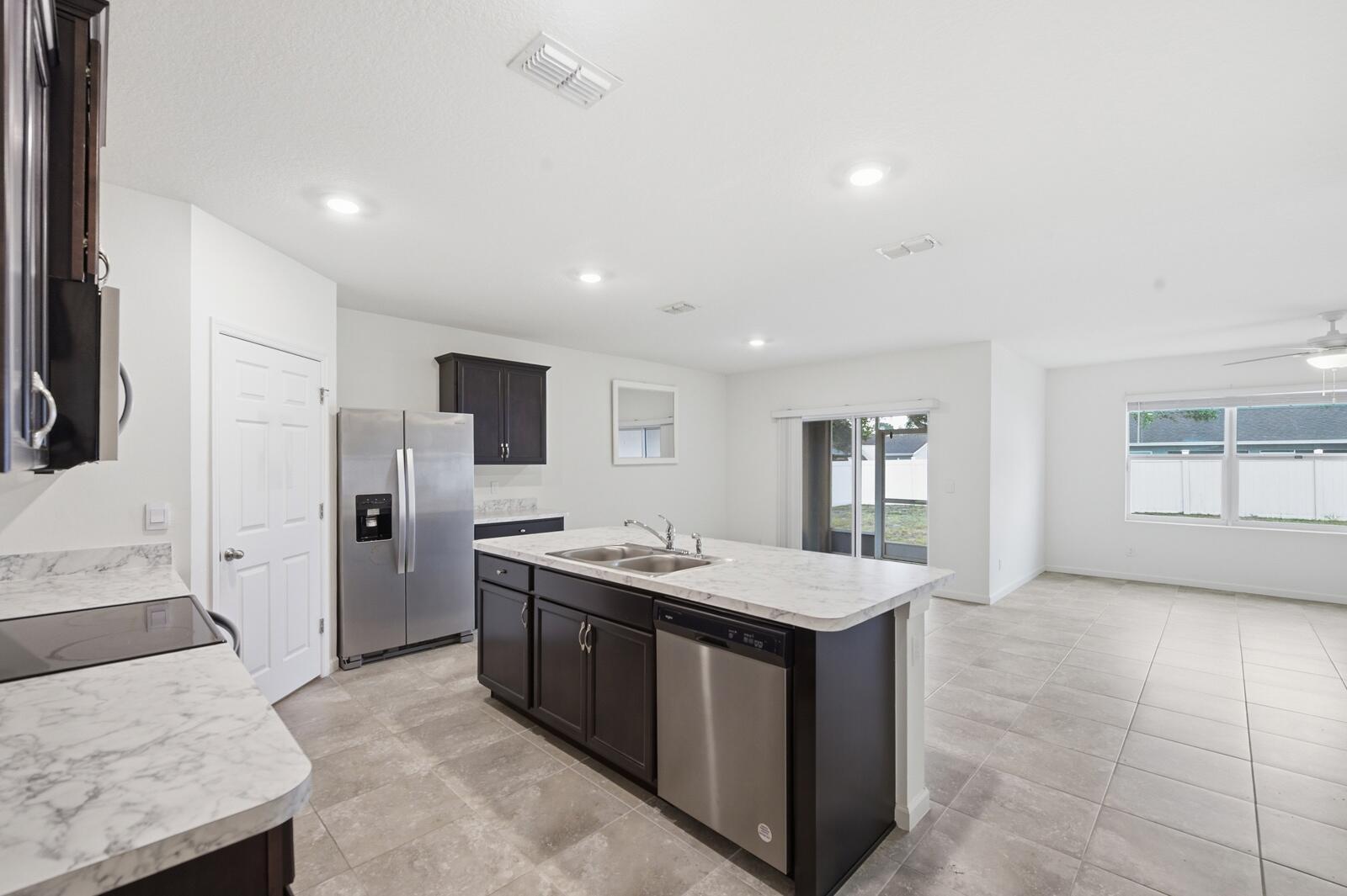 428 SE Fairchild Avenue, Port St. Lucie, FL 34984, Port St. Lucie - Photo 5