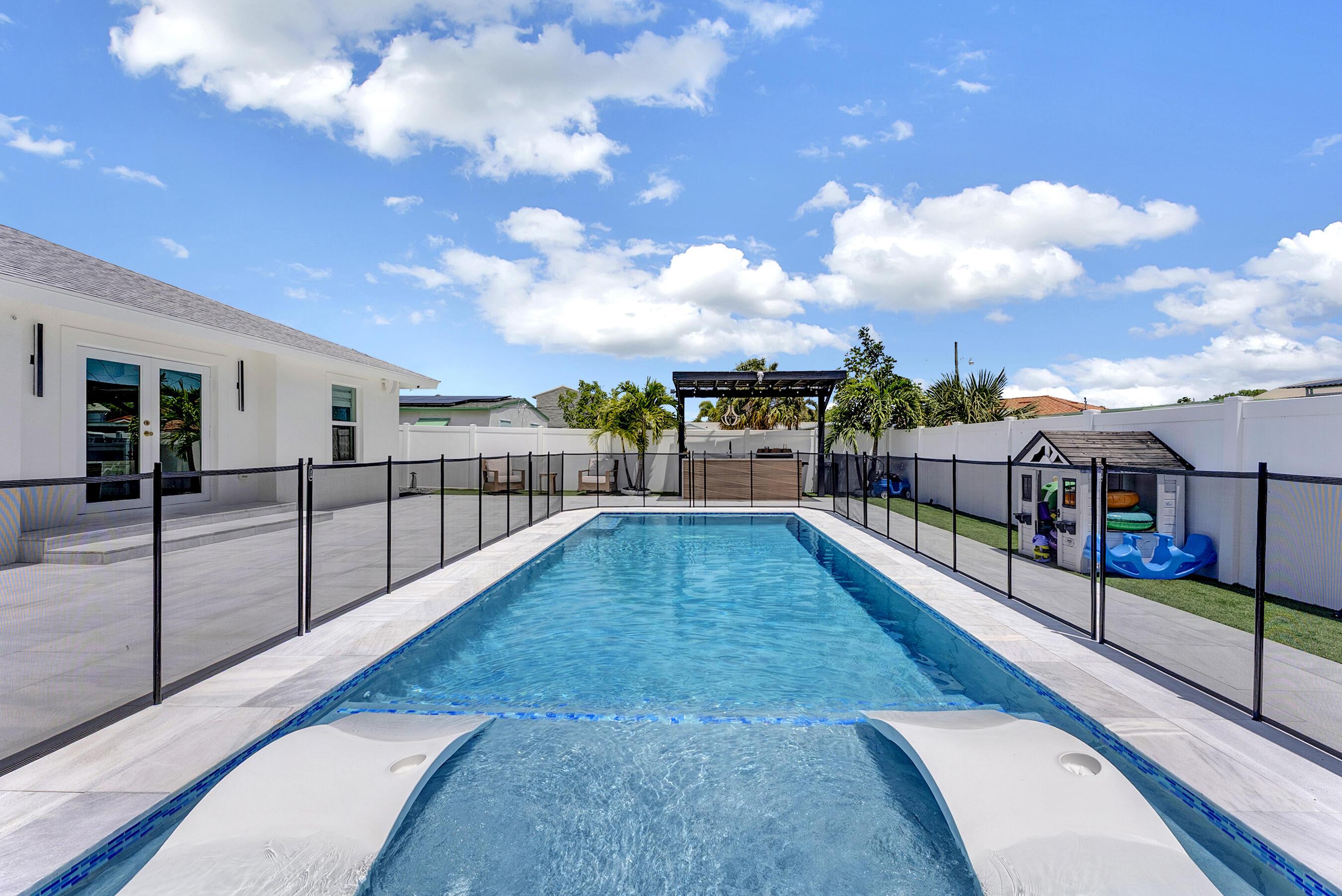 413 SW 15th Avenue, Delray Beach, FL 33444, Delray Beach - Photo 2