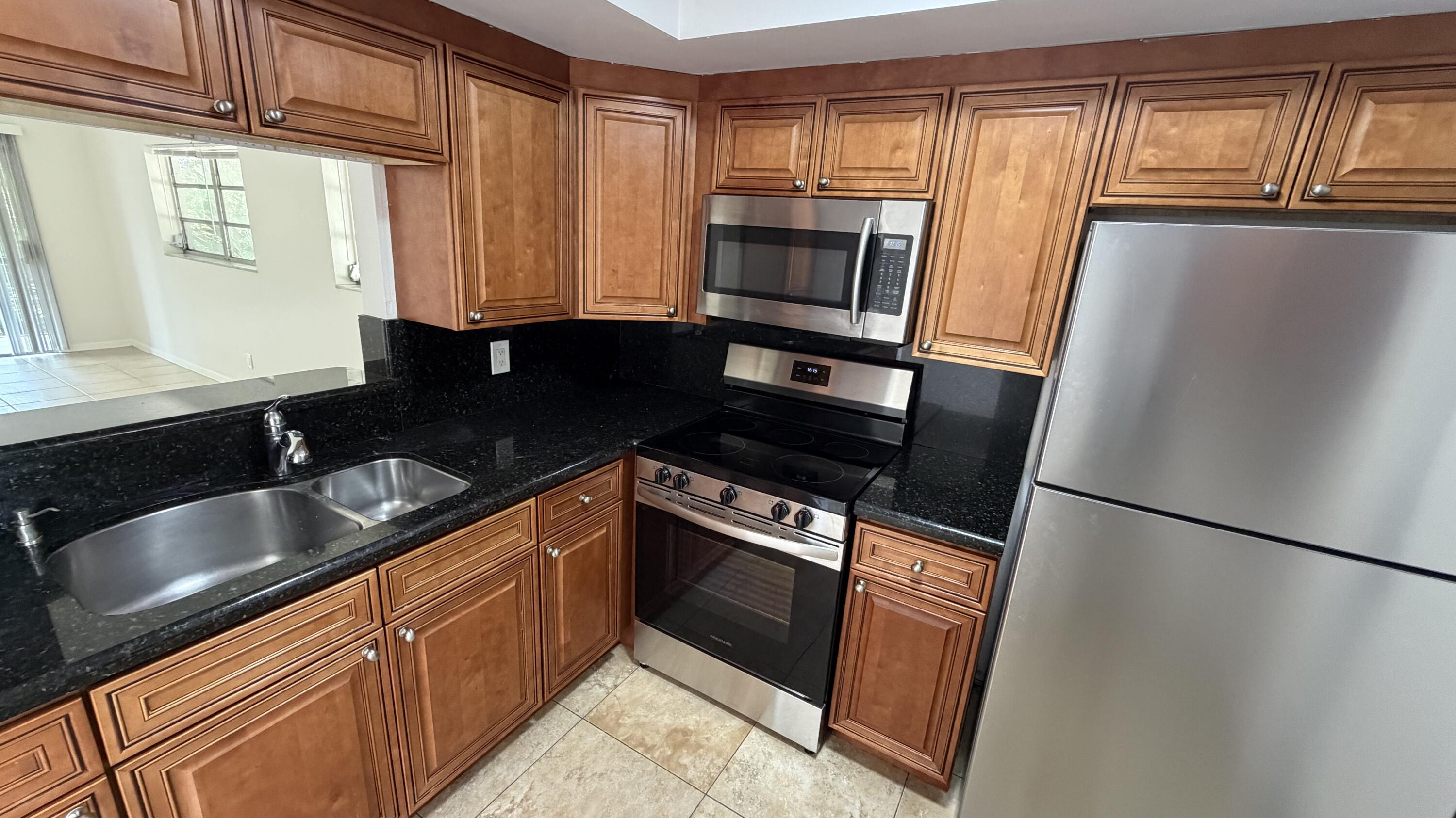 4061 NW 9th Avenue 206, Deerfield Beach, FL 33064, Deerfield Beach