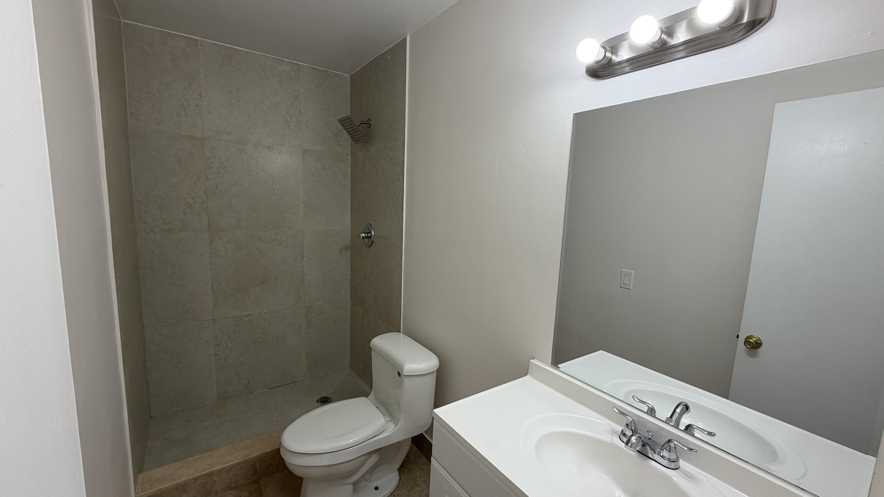 4061 NW 9th Avenue 206, Deerfield Beach, FL 33064, Deerfield Beach - Photo 5