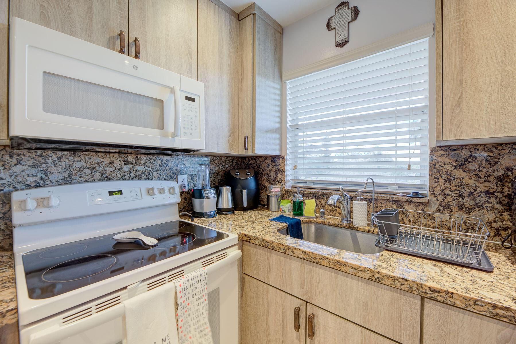 6850 Royal Palm Boulevard 303g, Margate, FL 33063, Margate - Photo 3