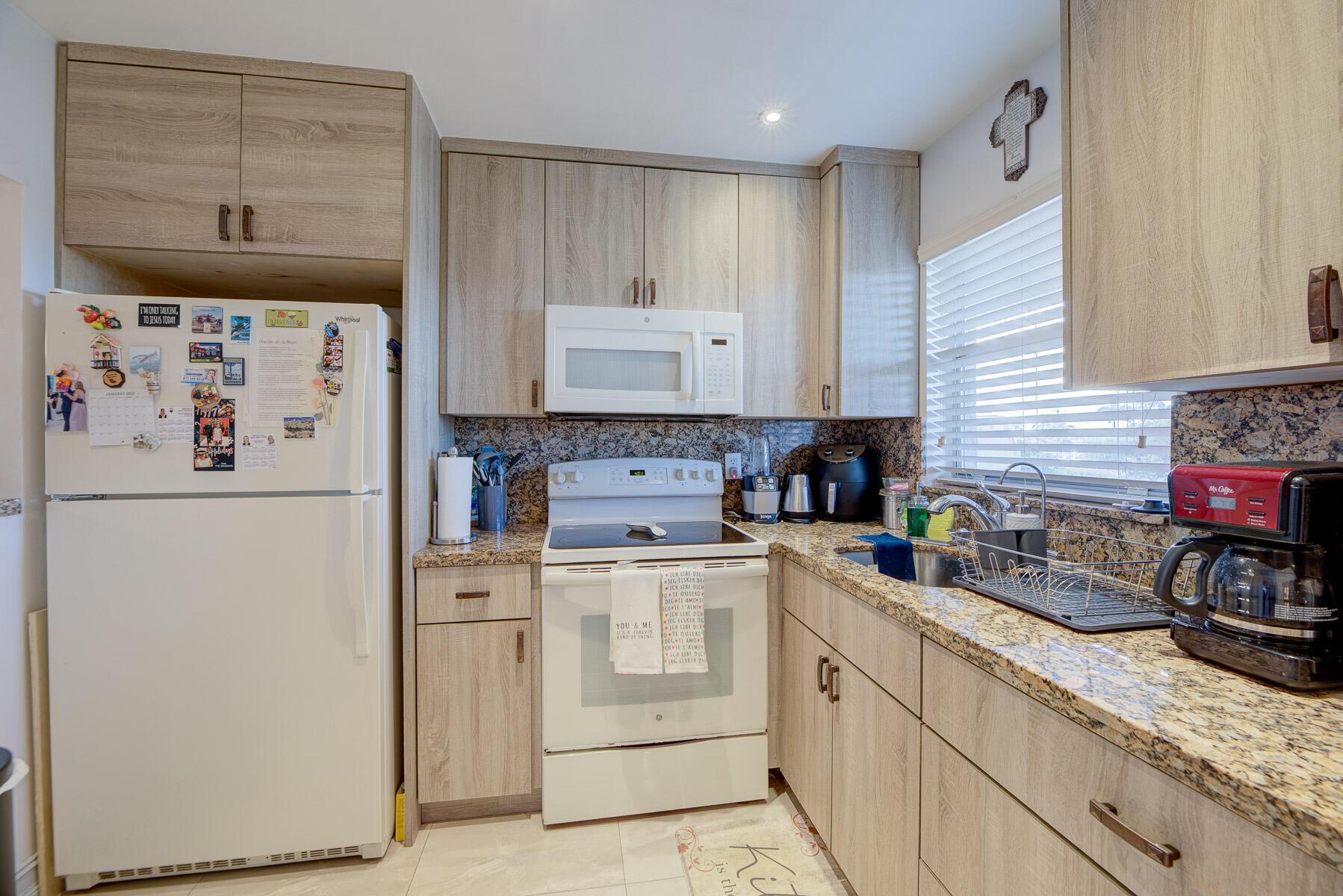 6850 Royal Palm Boulevard 303g, Margate, FL 33063, Margate - Photo 2