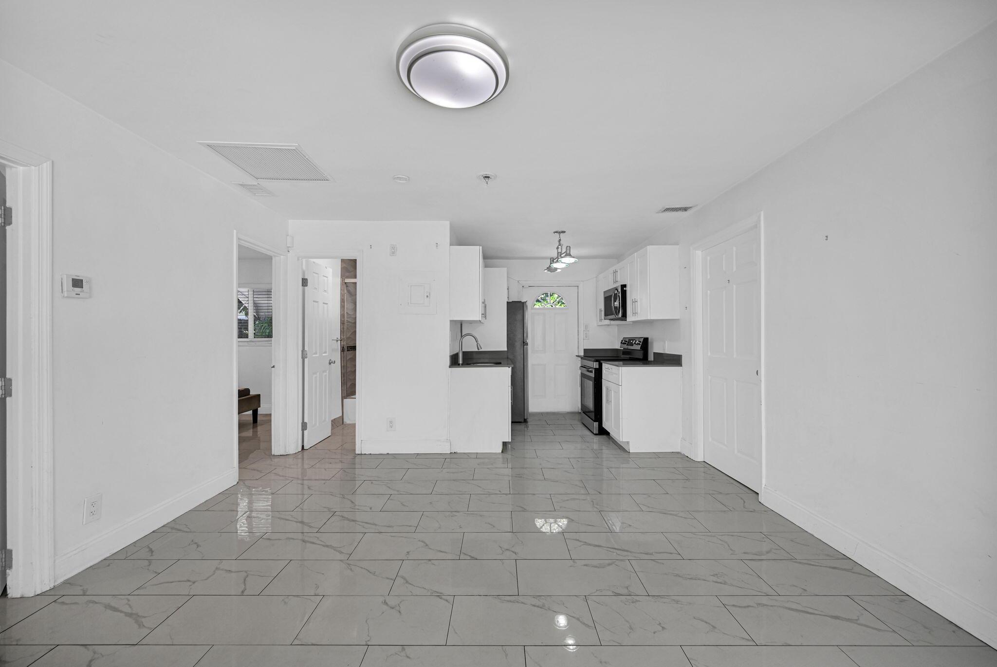 2933 NE 12th Terrace, Pompano Beach, FL 33064, Pompano Beach - Photo 4