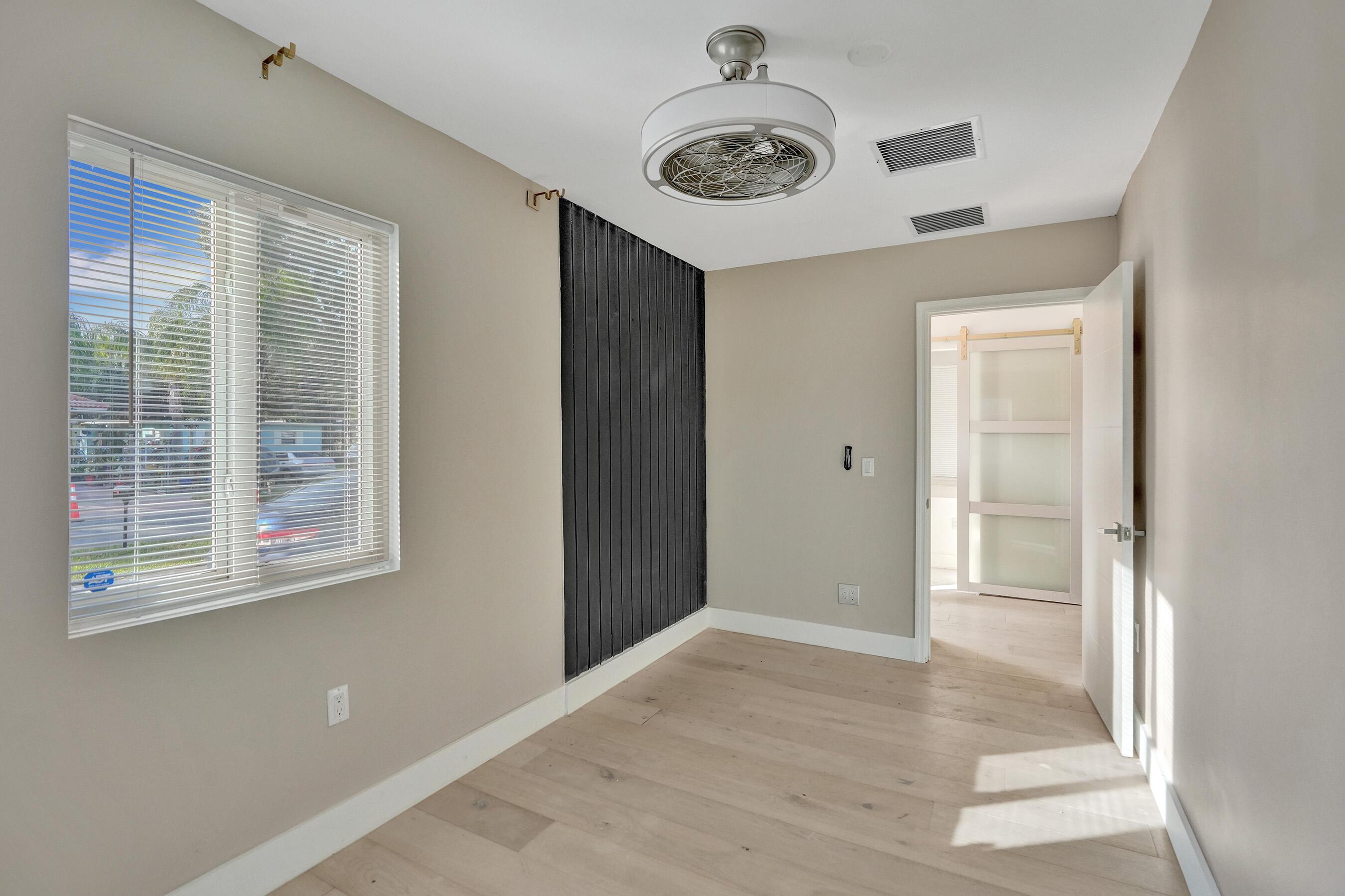 512 NW 15th Terrace, Fort Lauderdale, FL 33311, Fort Lauderdale - Photo 4