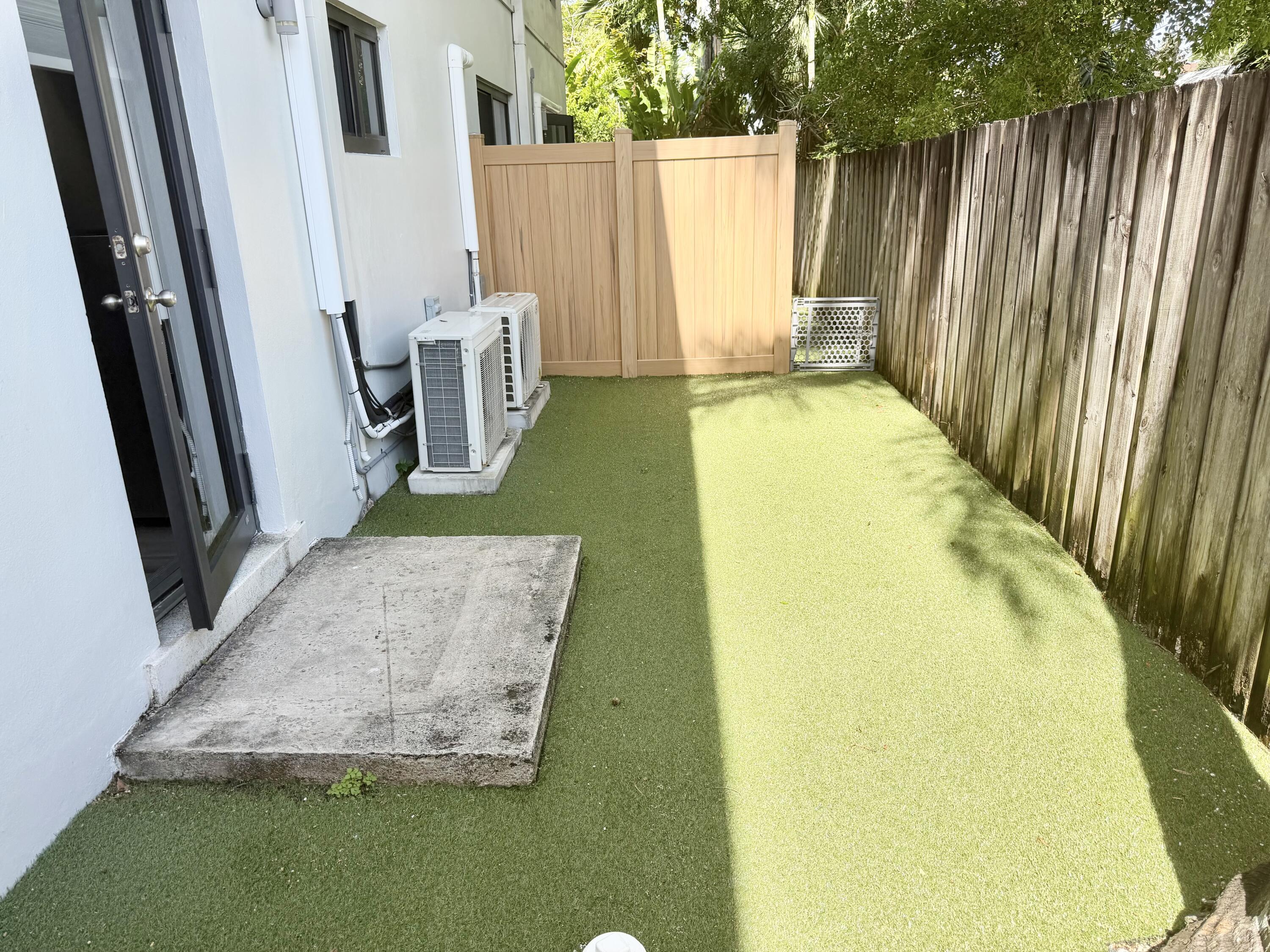 821 N Victoria Park Road 3, Fort Lauderdale, FL 33304, Fort Lauderdale - Photo 2