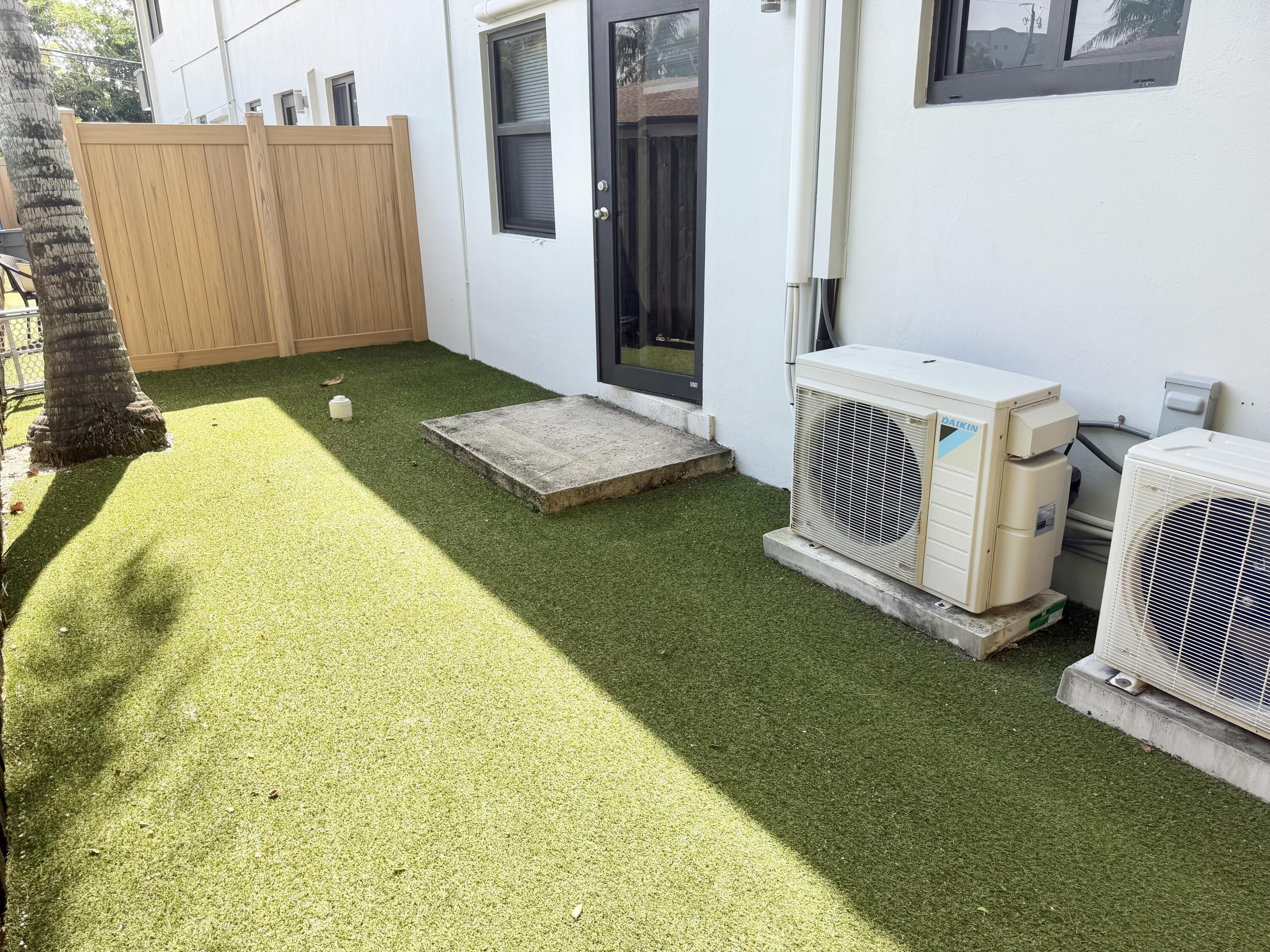 821 N Victoria Park Road 3, Fort Lauderdale, FL 33304, Fort Lauderdale - Photo 3