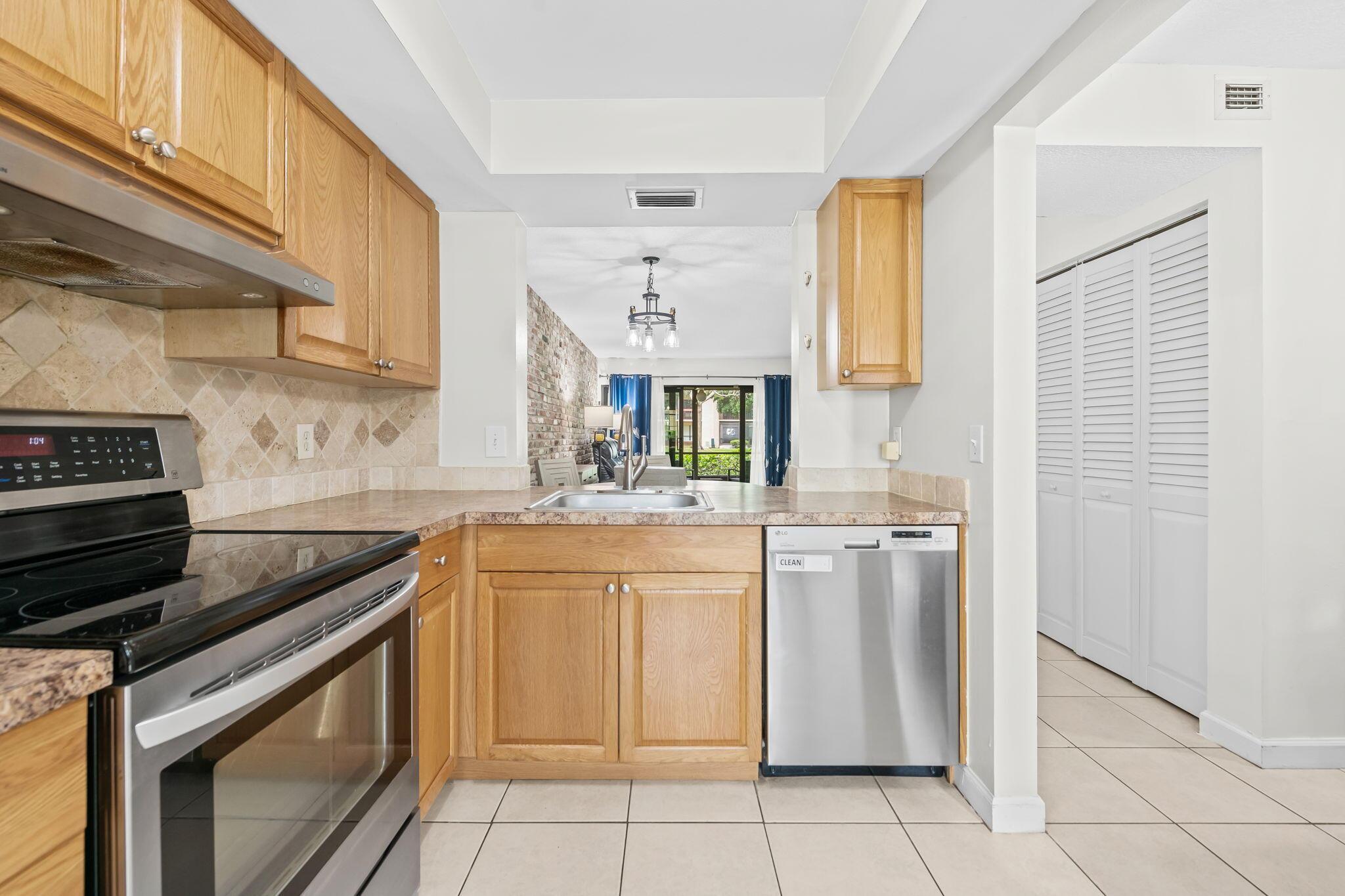 2257 SW 15th Street 183, Deerfield Beach, FL 33442, Deerfield Beach - Photo 5