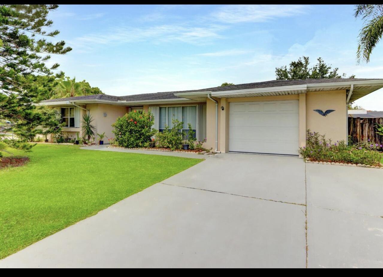 216 NE Mainsail Street, Port St. Lucie, FL 34983, Port St. Lucie - Photo 2