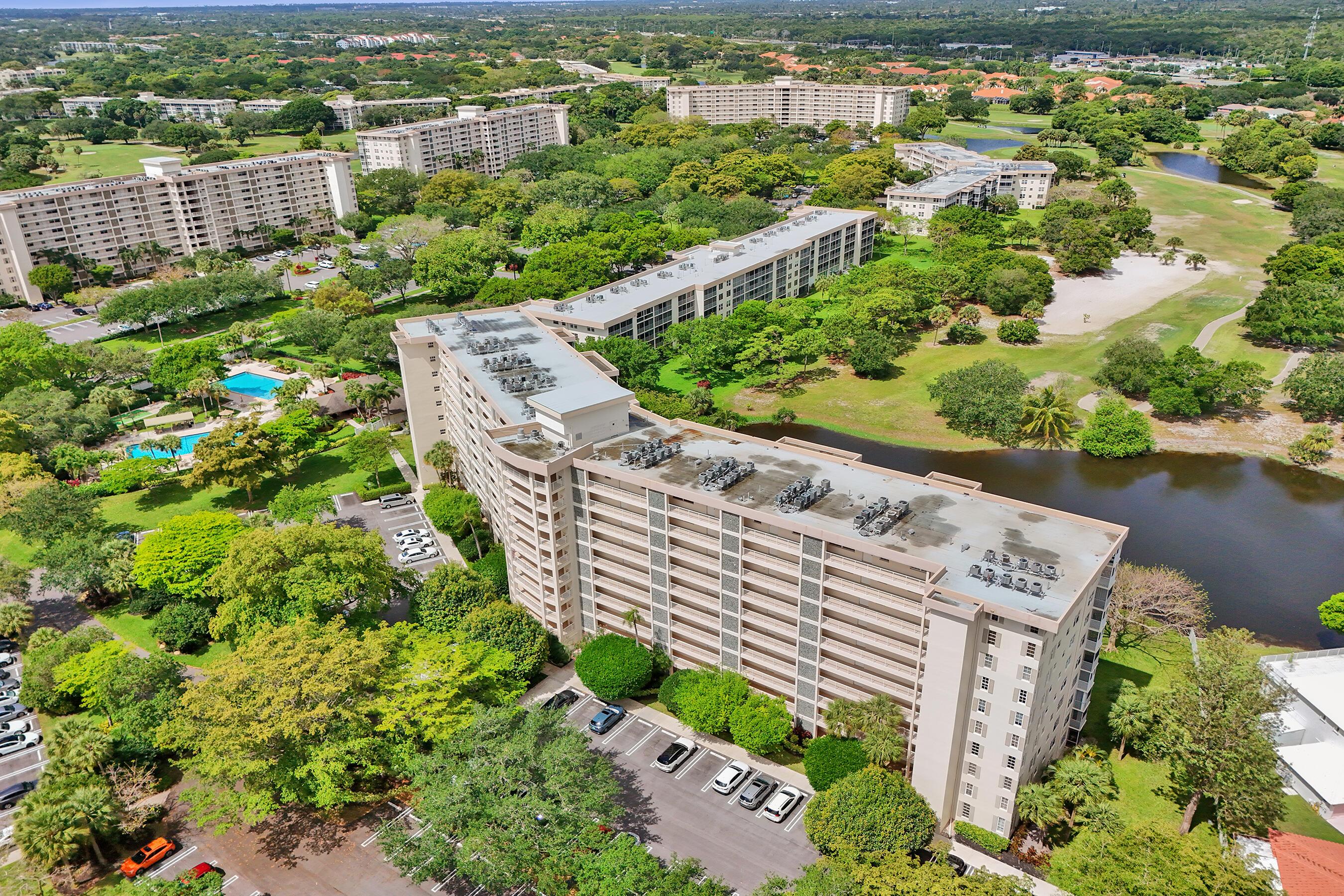 3499 Oaks Way Unit 205, Pompano Beach, FL 33069, Pompano Beach - Photo 4