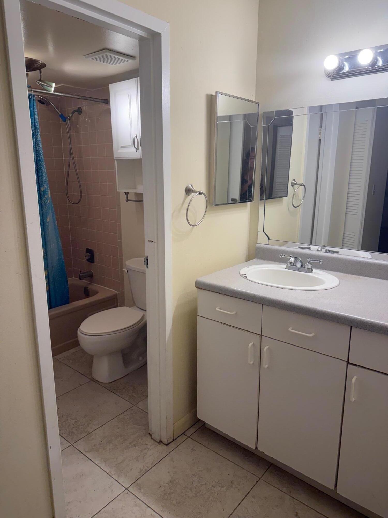 4394 NW 9th Avenue 20-1a, Pompano Beach, FL 33064, Pompano Beach - Photo 4