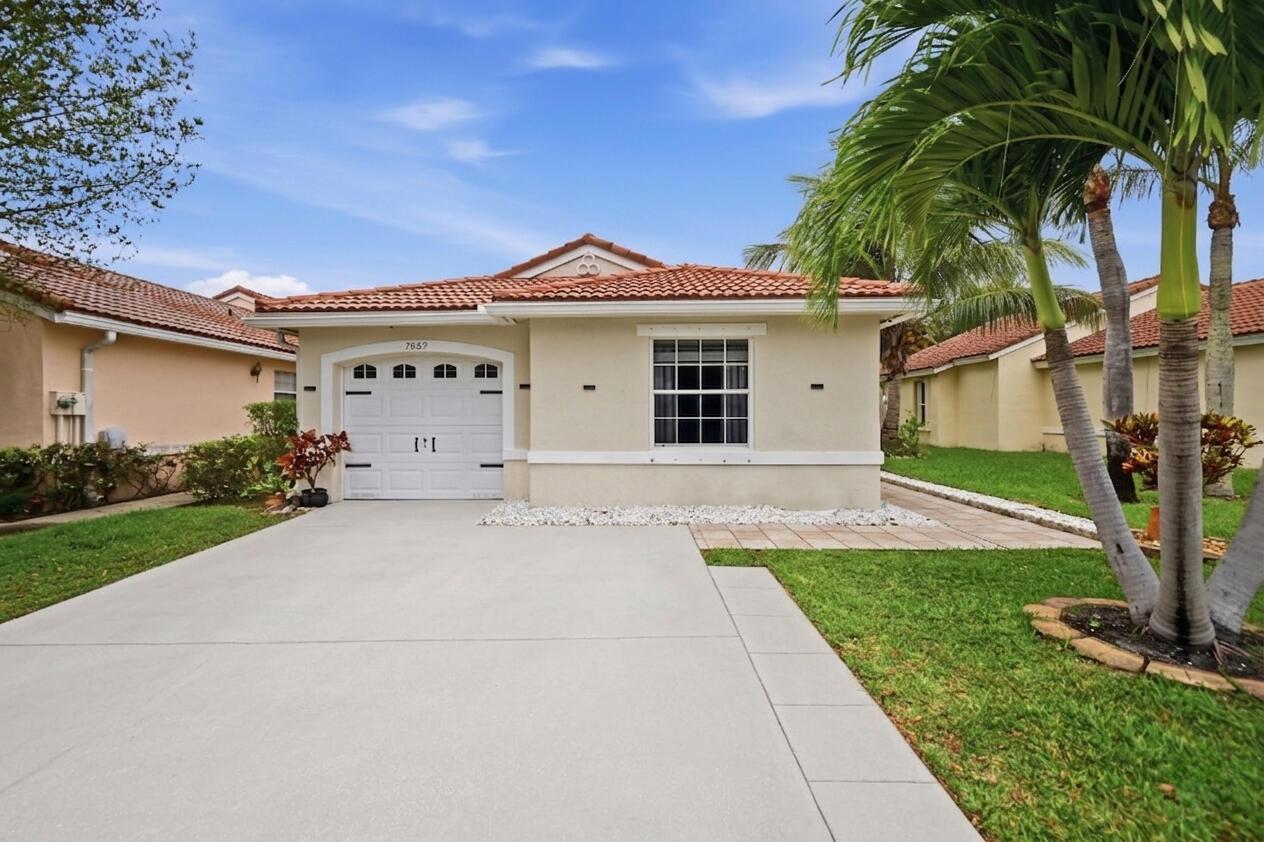 7069 Burgess Drive, Lake Worth, FL 33467, Lake Worth - Photo 3