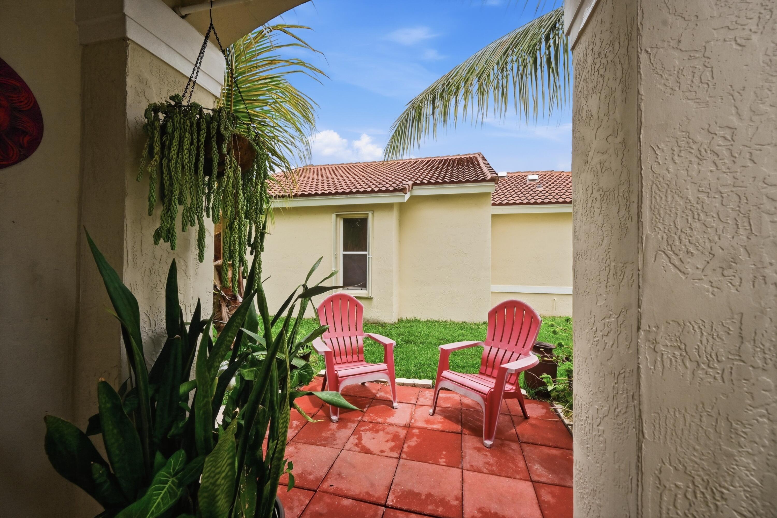 7069 Burgess Drive, Lake Worth, FL 33467, Lake Worth - Photo 5