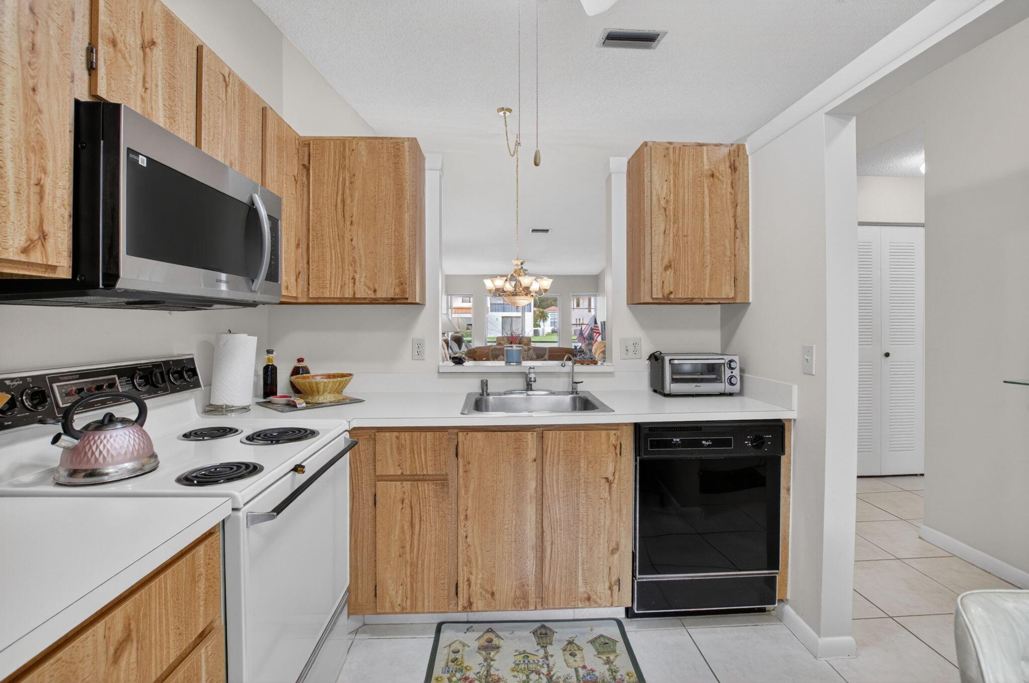 8697 Sunbird Place, Boca Raton, FL 33496, Boca Raton - Photo 3