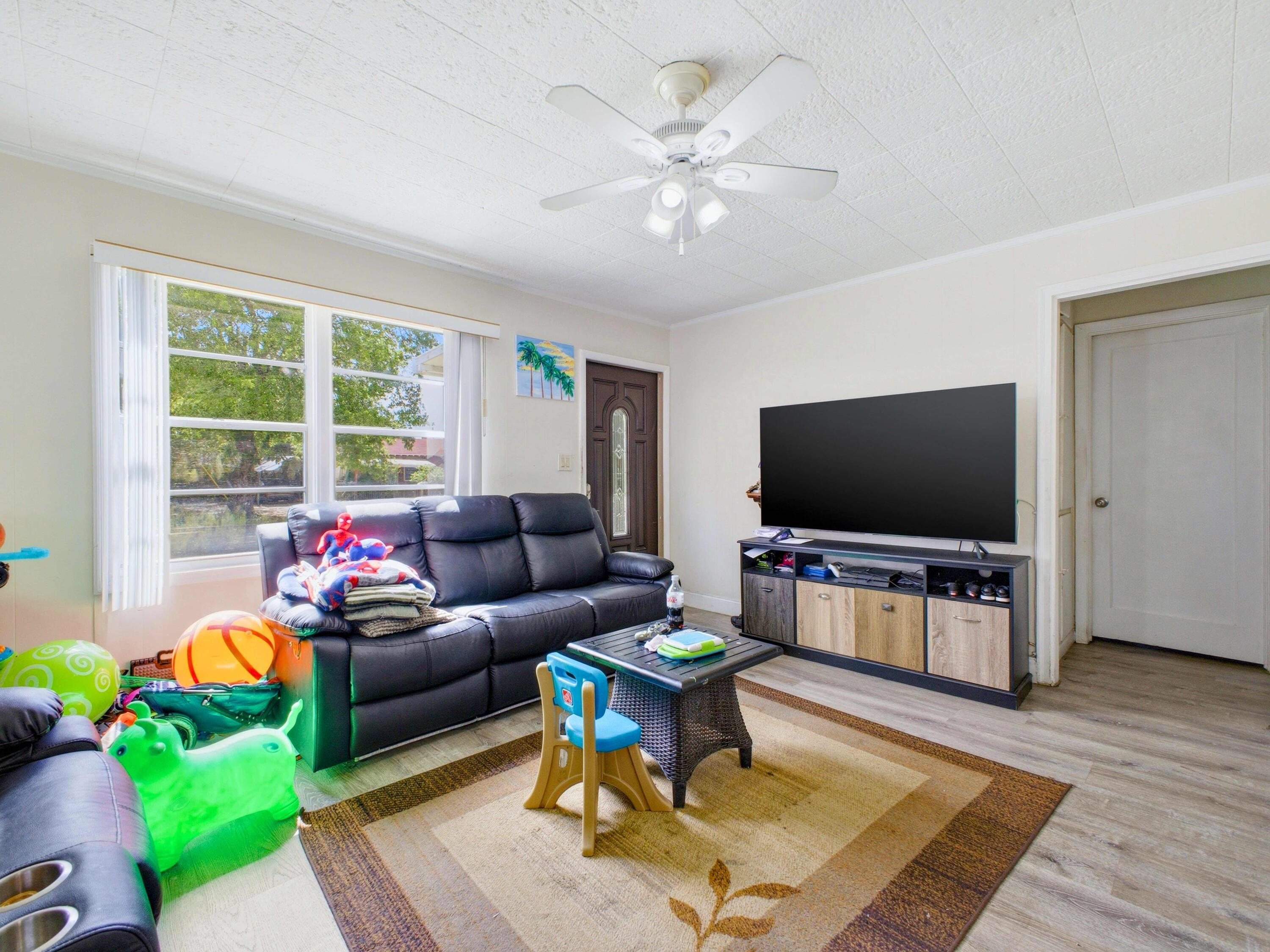 5509 W Garden Avenue, West Palm Beach, FL 33405, West Palm Beach - Photo 5