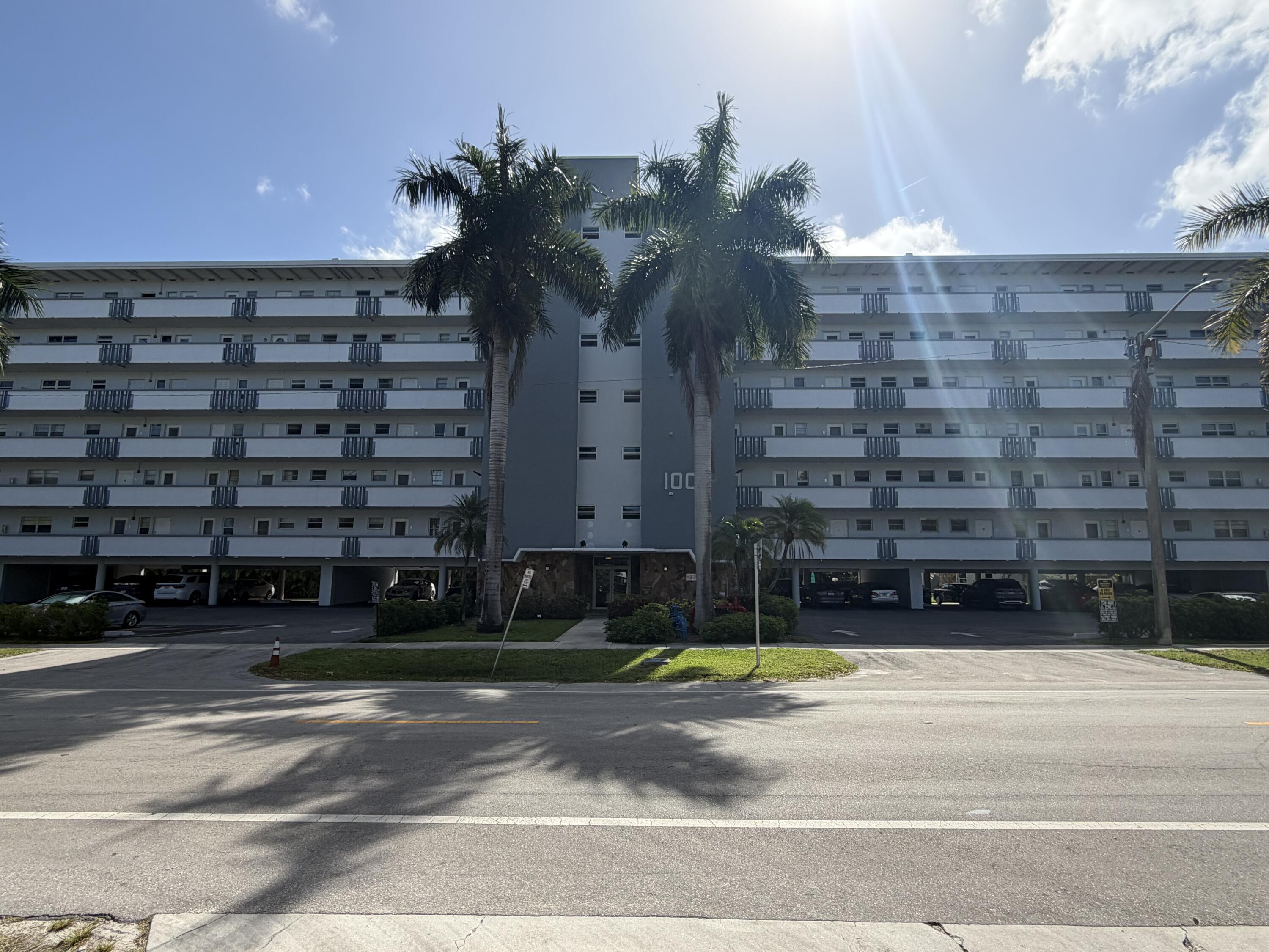 1000 NE 14th Avenue 304, Hallandale Beach, FL 33009, Hallandale Beach