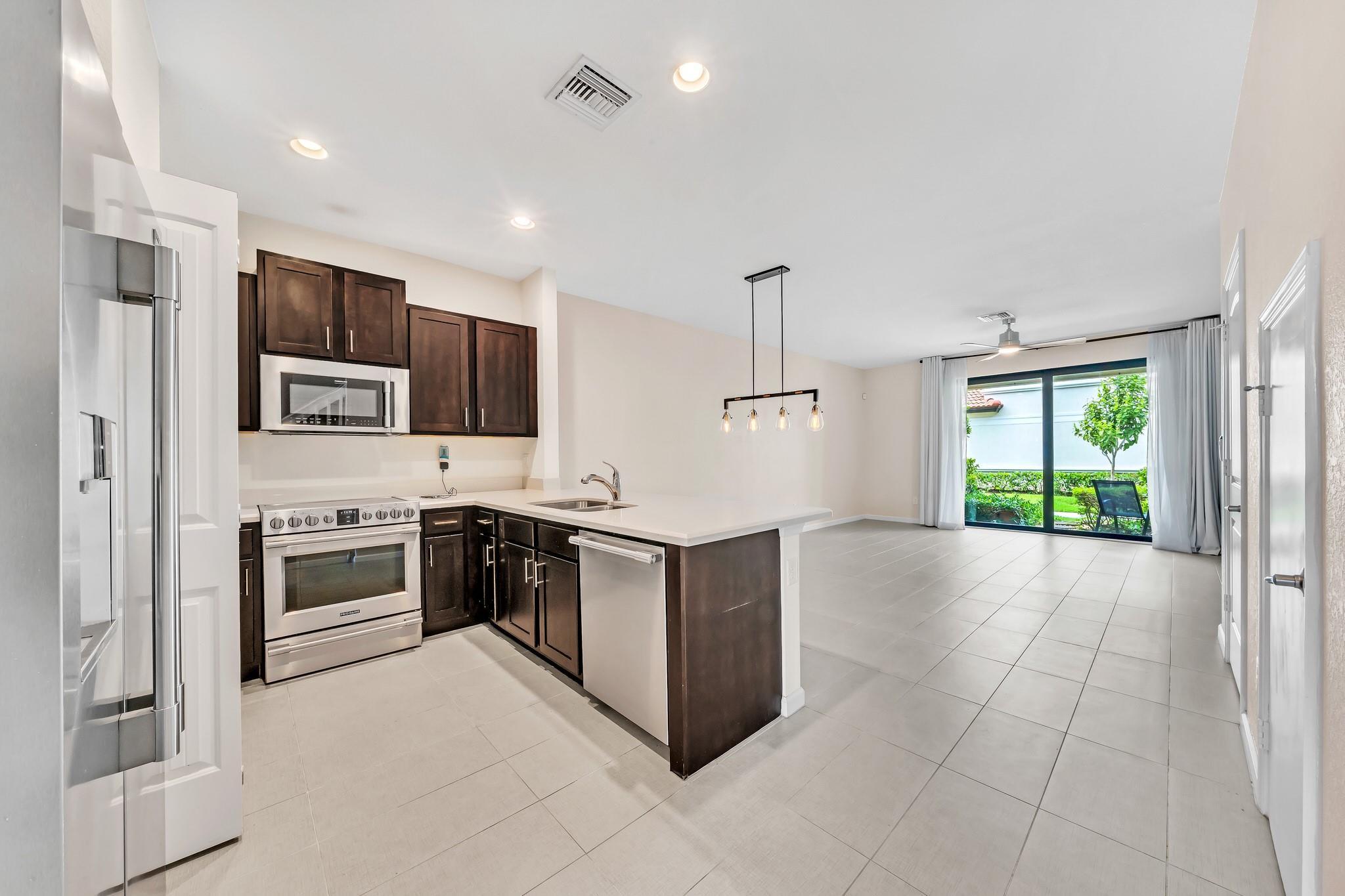 4208 N Dixie Highway 25, Oakland Park, FL 33334, Oakland Park