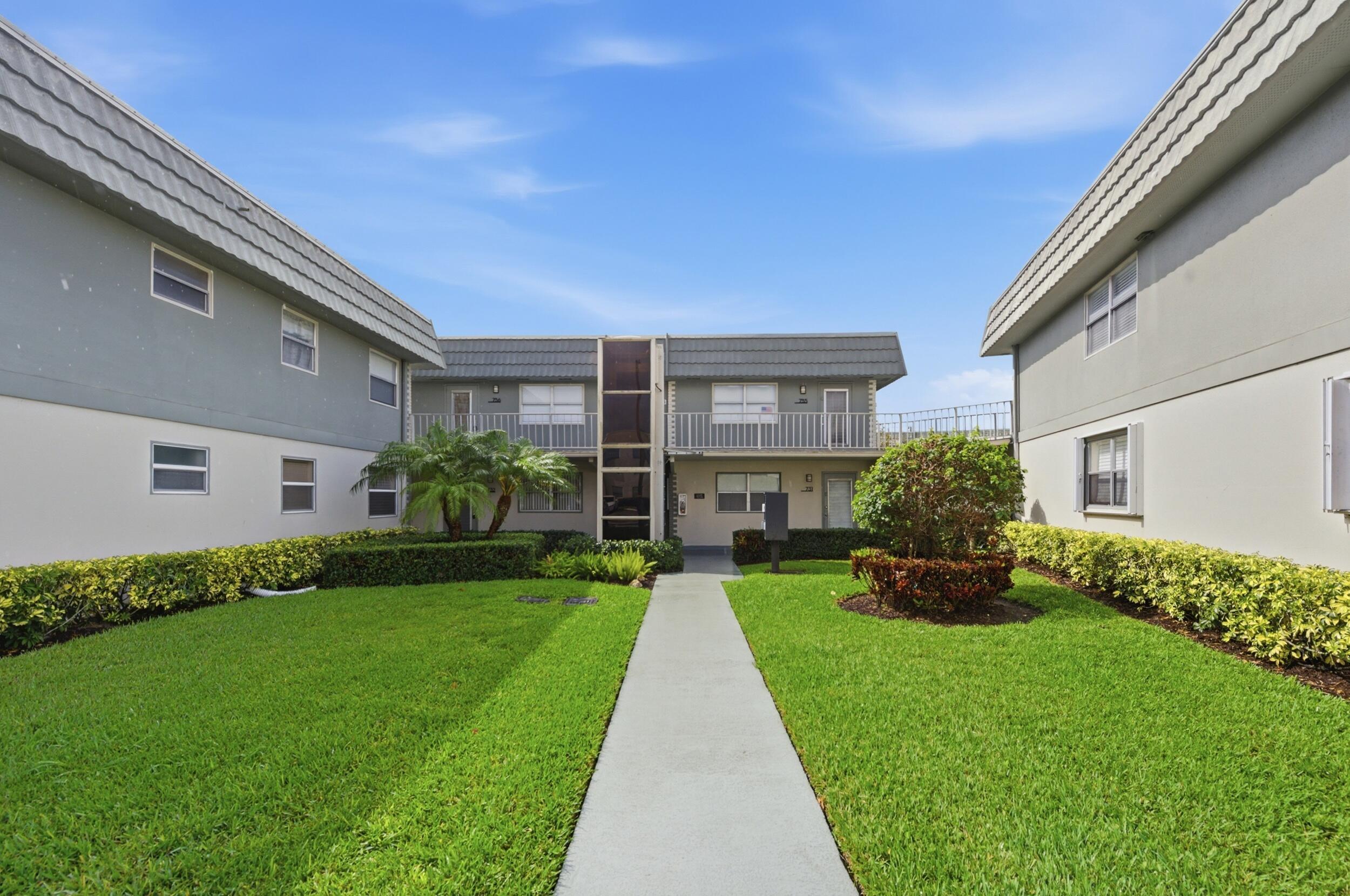 756 Flanders 756, Delray Beach, FL 33484, Delray Beach - Photo 2