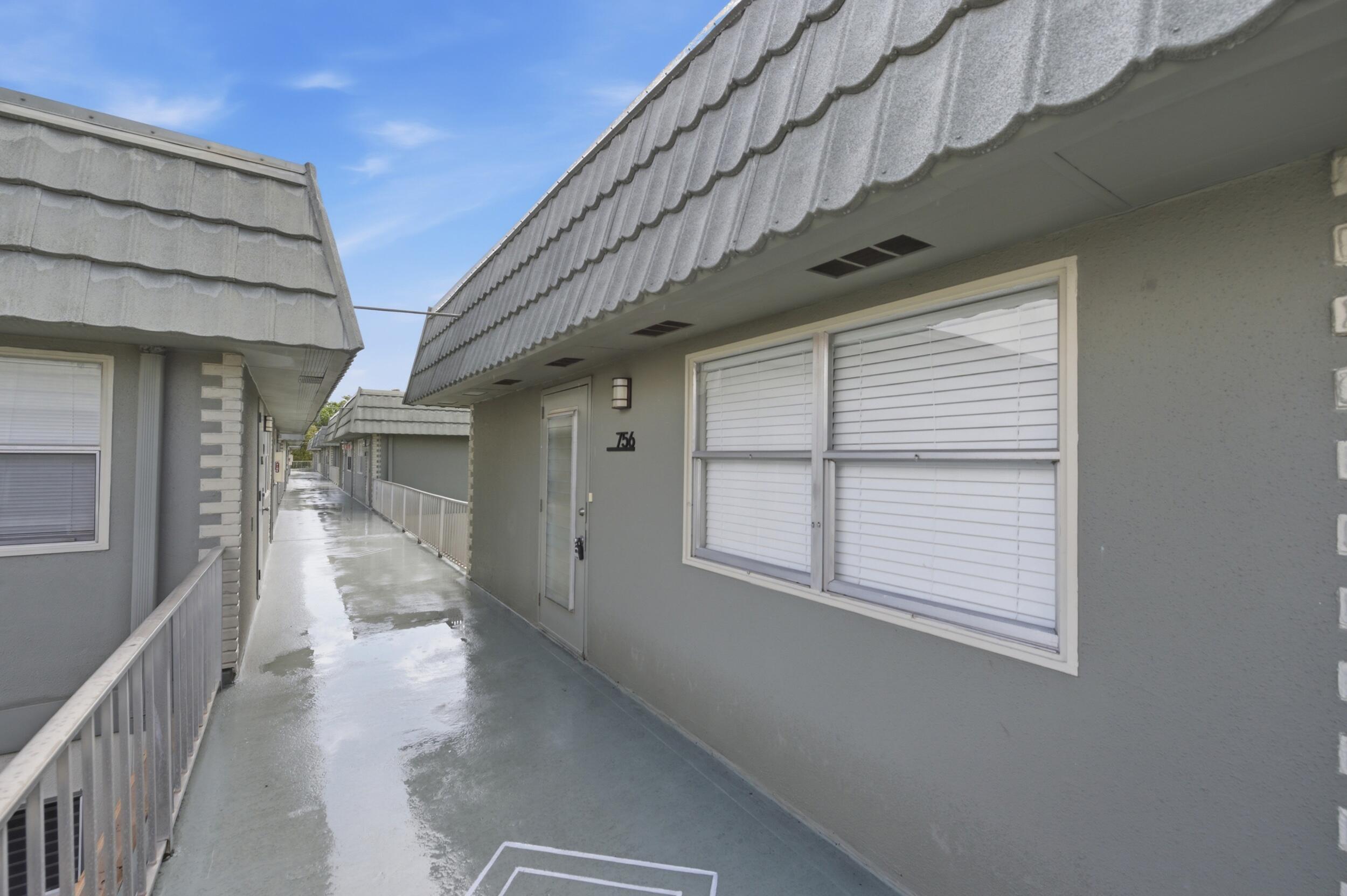 756 Flanders 756, Delray Beach, FL 33484, Delray Beach - Photo 3