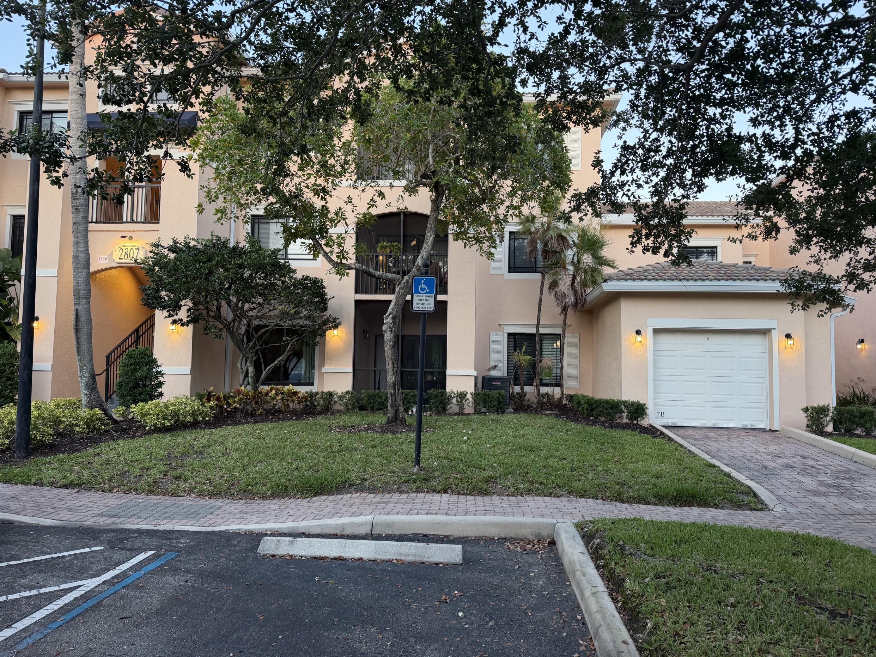 2807 Veronia Drive 103, Palm Beach Gardens, FL 33410, Palm Beach Gardens - Photo 2