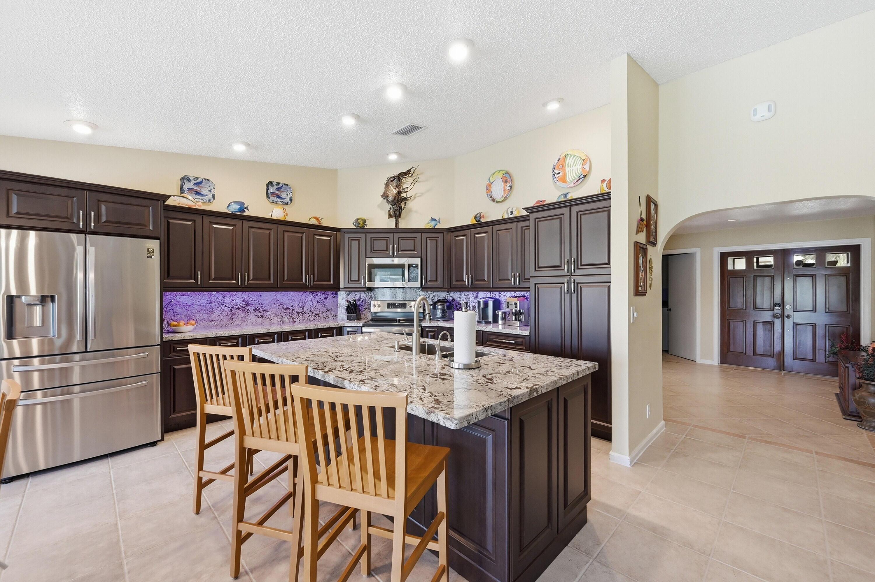 1042 NW 110th Lane, Coral Springs, FL 33071, Coral Springs - Photo 3